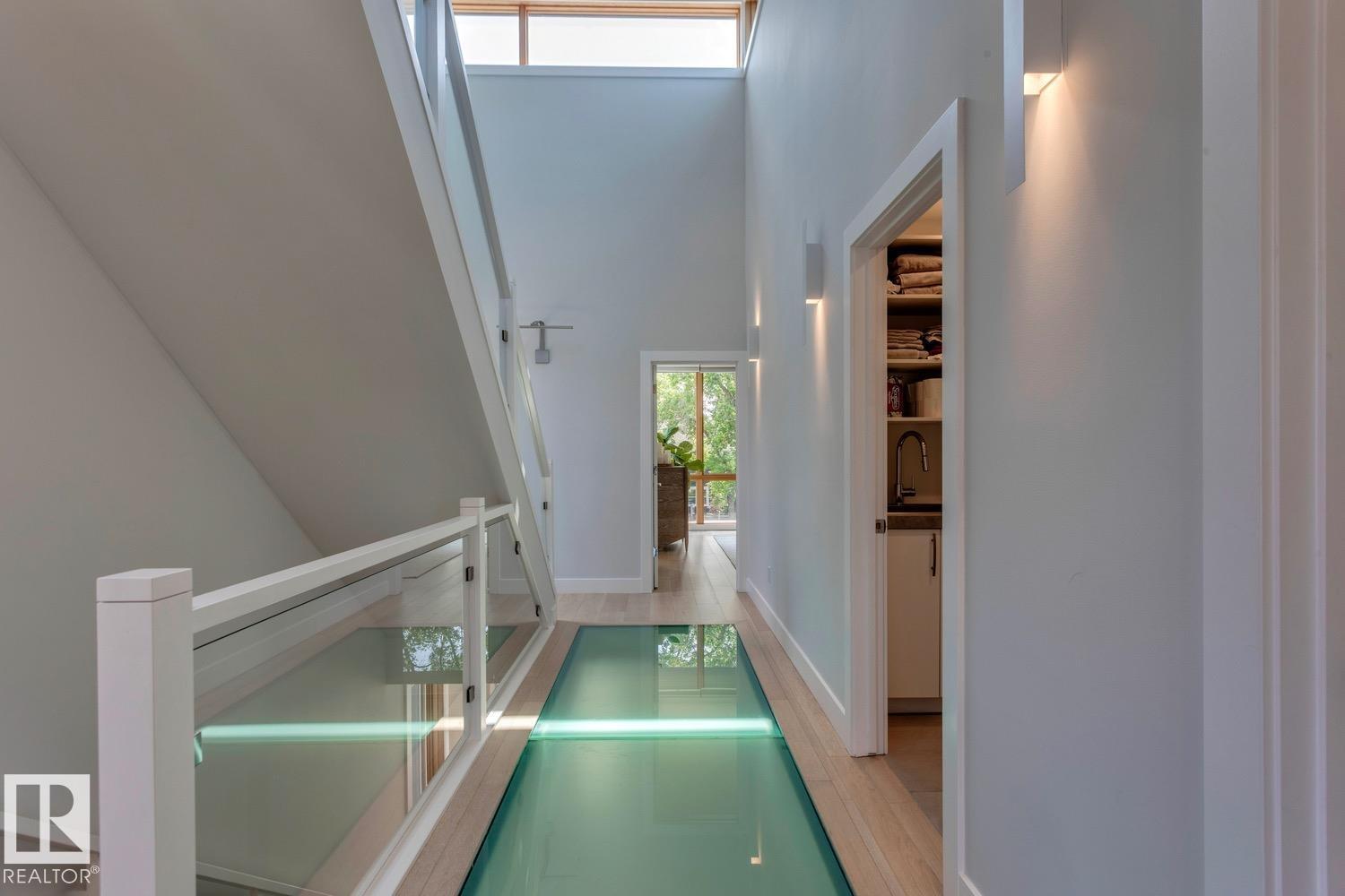 12420 103 AV NW, Edmonton