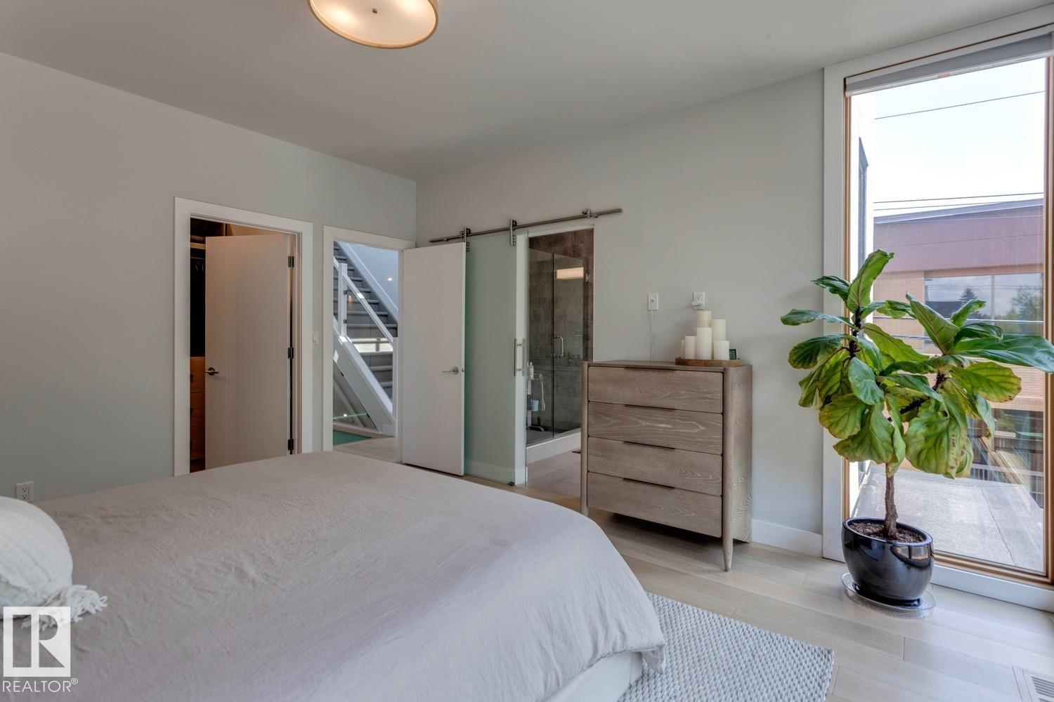 12420 103 AV NW, Edmonton