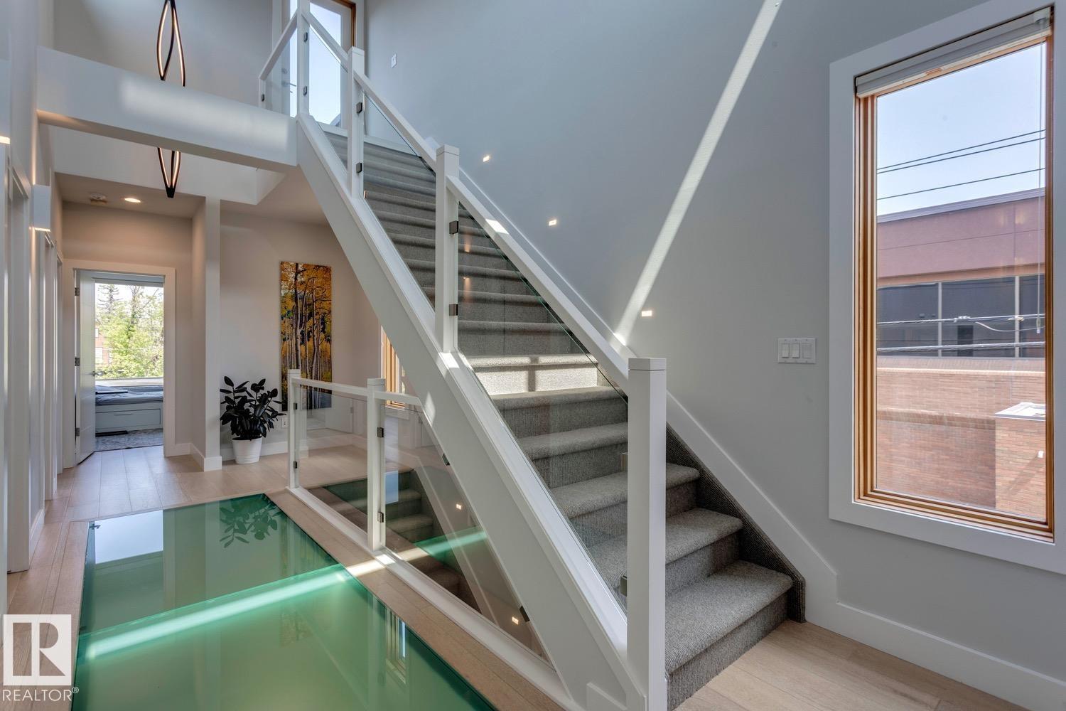 12420 103 AV NW, Edmonton