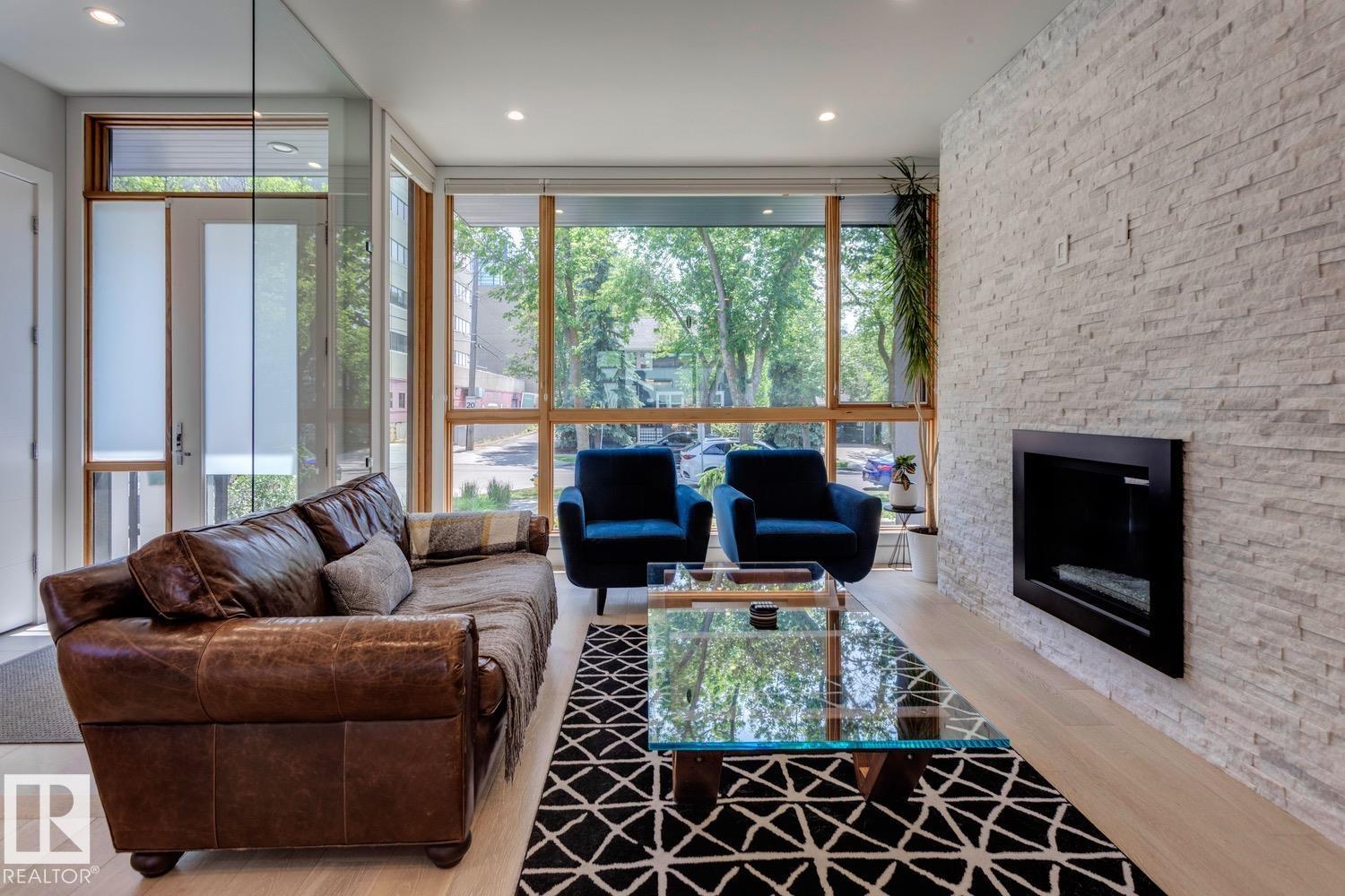 12420 103 AV NW, Edmonton