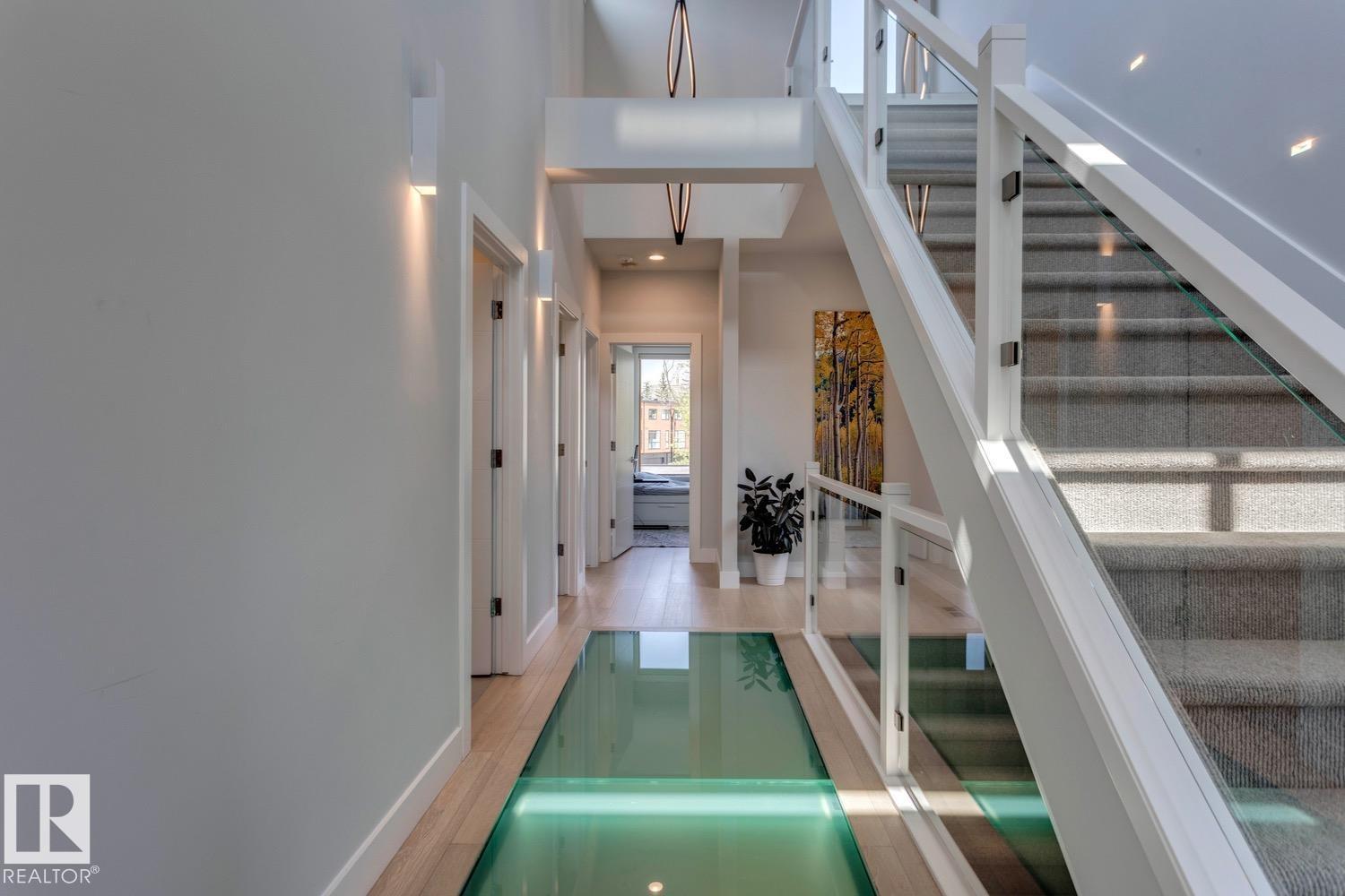 12420 103 AV NW, Edmonton