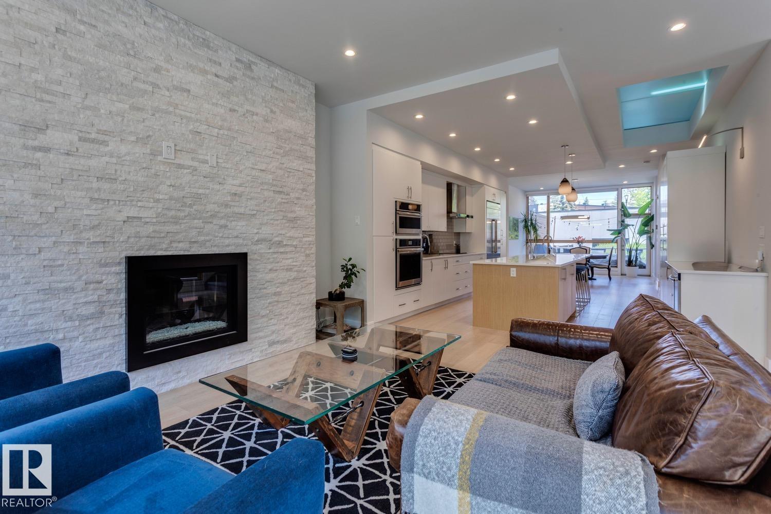 12420 103 AV NW, Edmonton