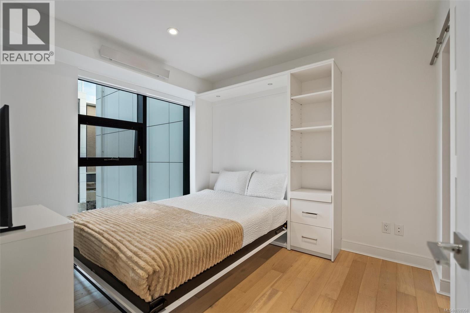 N216 1105 Pandora Ave, Victoria