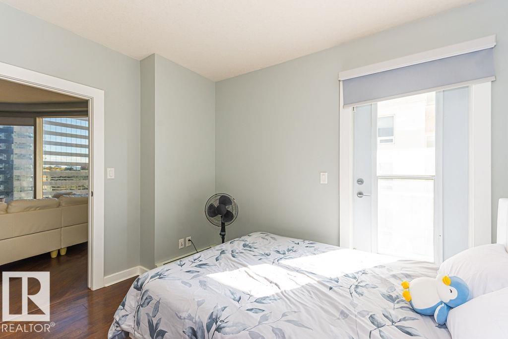 #1404 10152 104 ST NW - 15