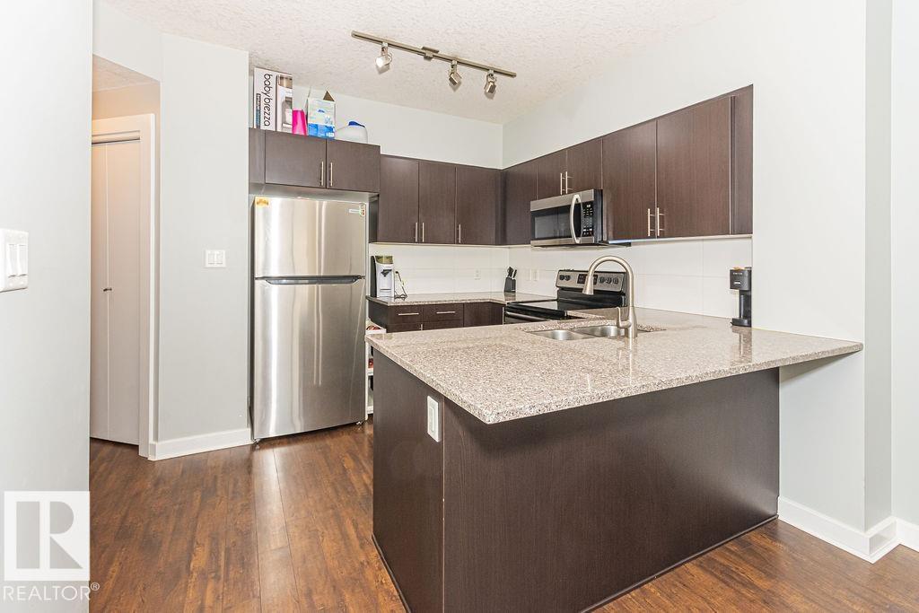 #1404 10152 104 ST NW - 5