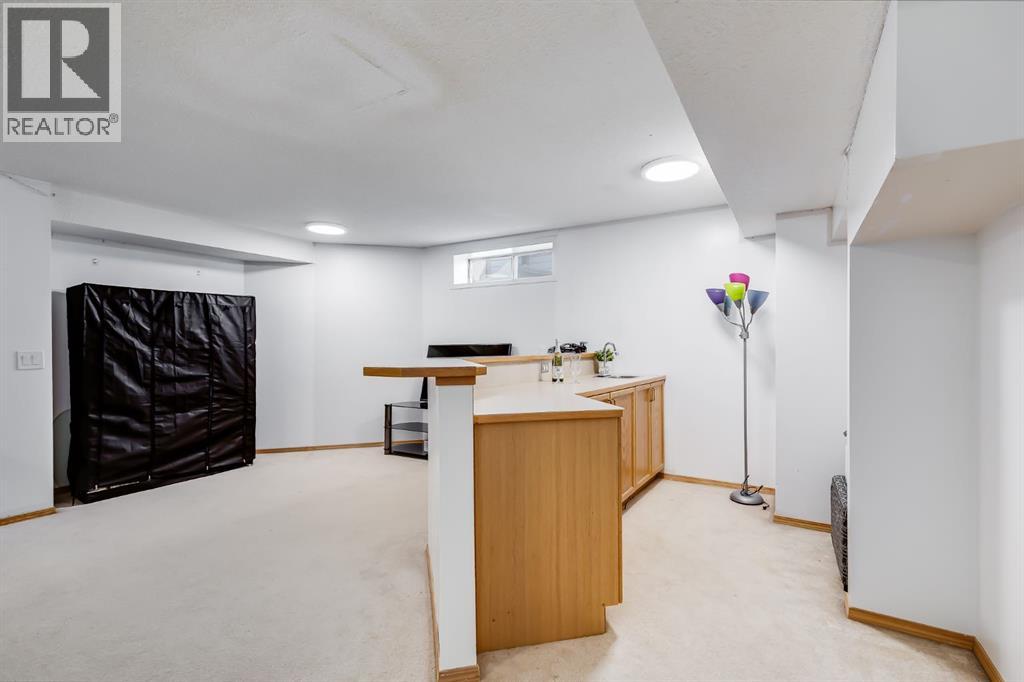 Single Family House for Sale in  Hidden Ranch Crescent NW Hidden Valley Calgary 