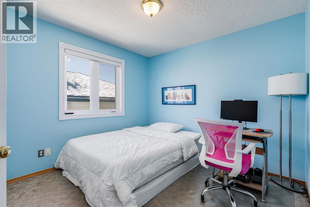 Single Family House for Sale in  Hidden Ranch Crescent NW Hidden Valley Calgary 