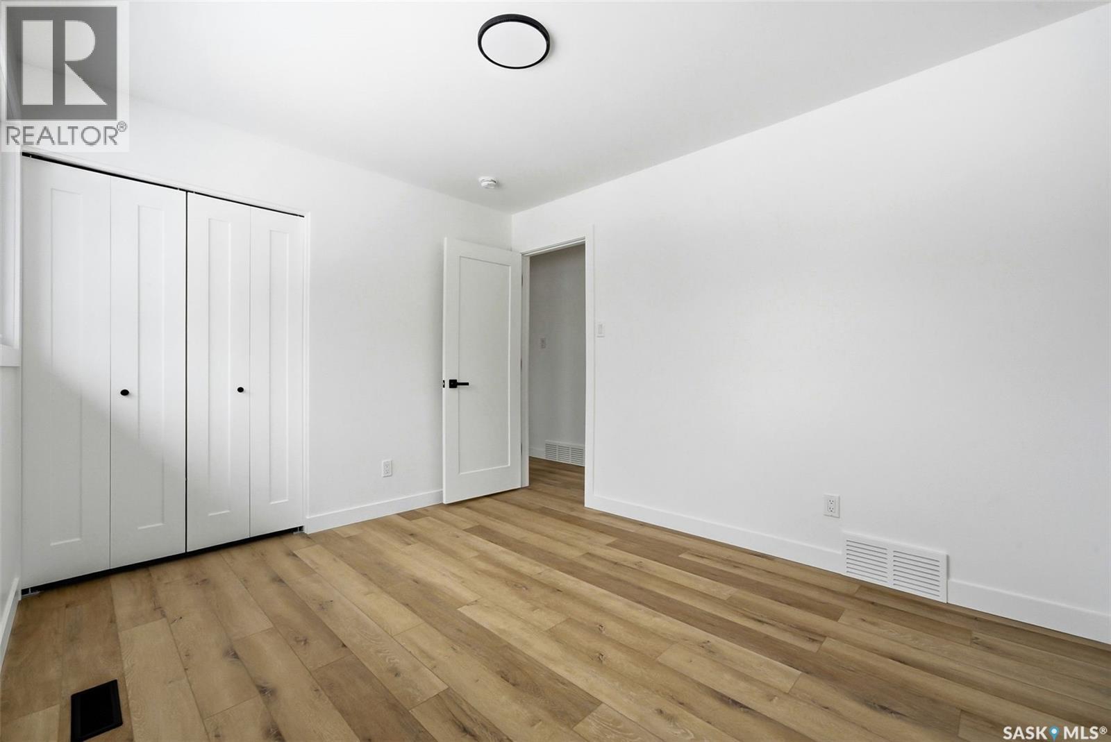 Single Family House 2 Level for Sale in  Thatcher ROAD Regina 