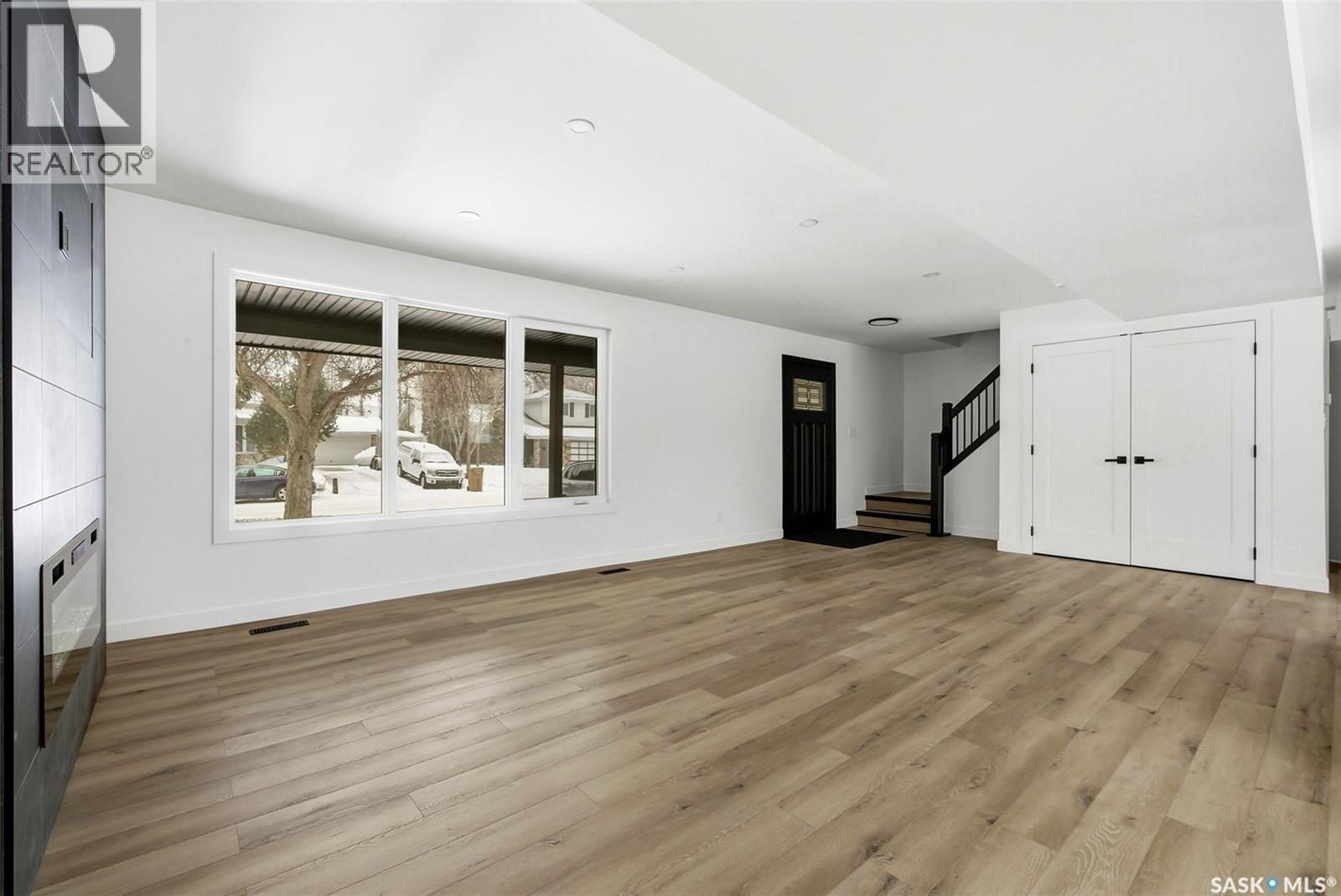 Single Family House 2 Level for Sale in  Thatcher ROAD Regina 