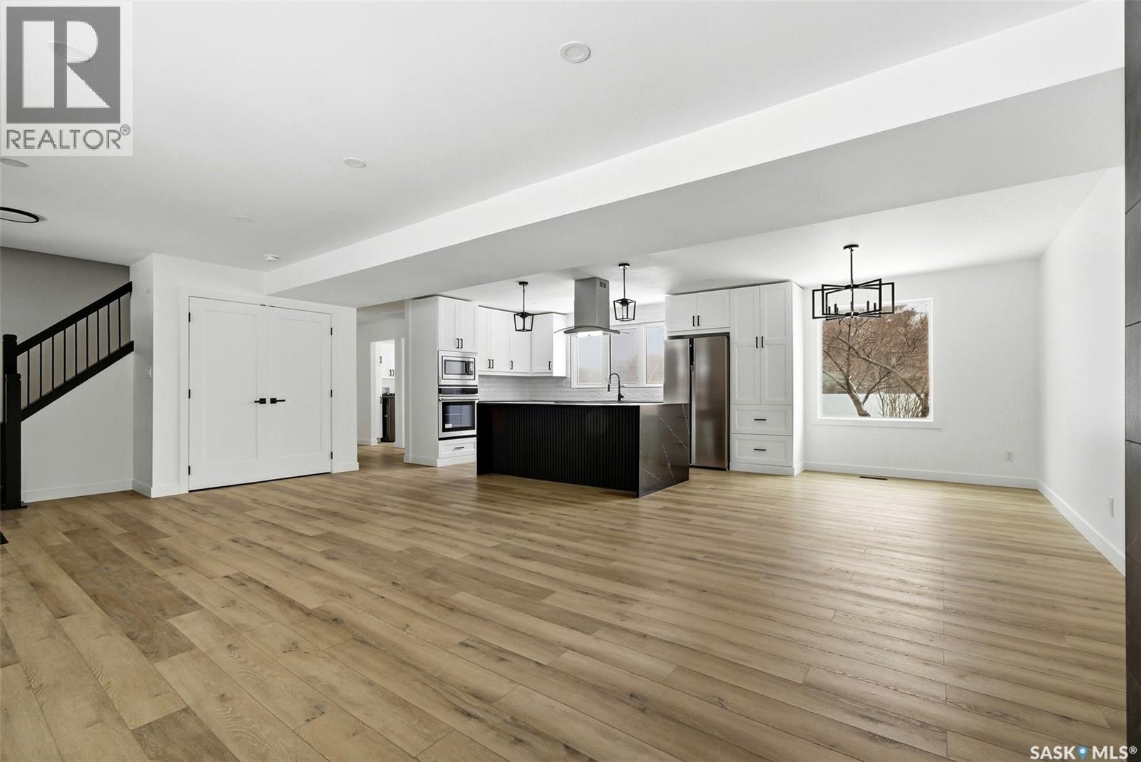 Single Family House 2 Level for Sale in  Thatcher ROAD Regina 