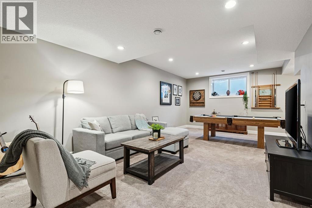 Single Family House for Sale in   Avenue NW Montgomery Calgary 