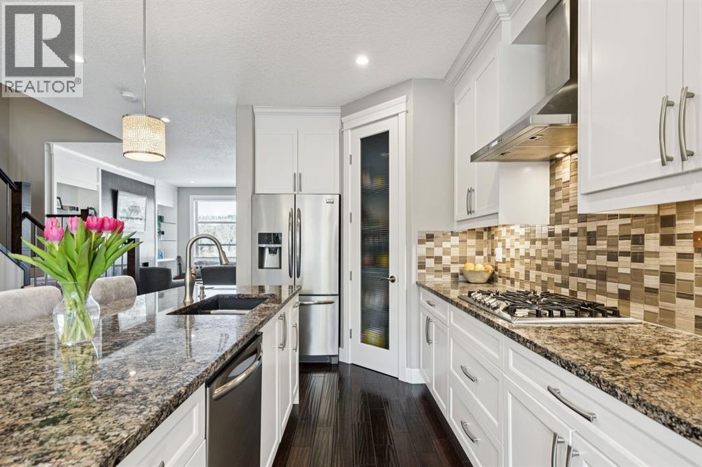 Single Family House for Sale in   Avenue NW Montgomery Calgary 