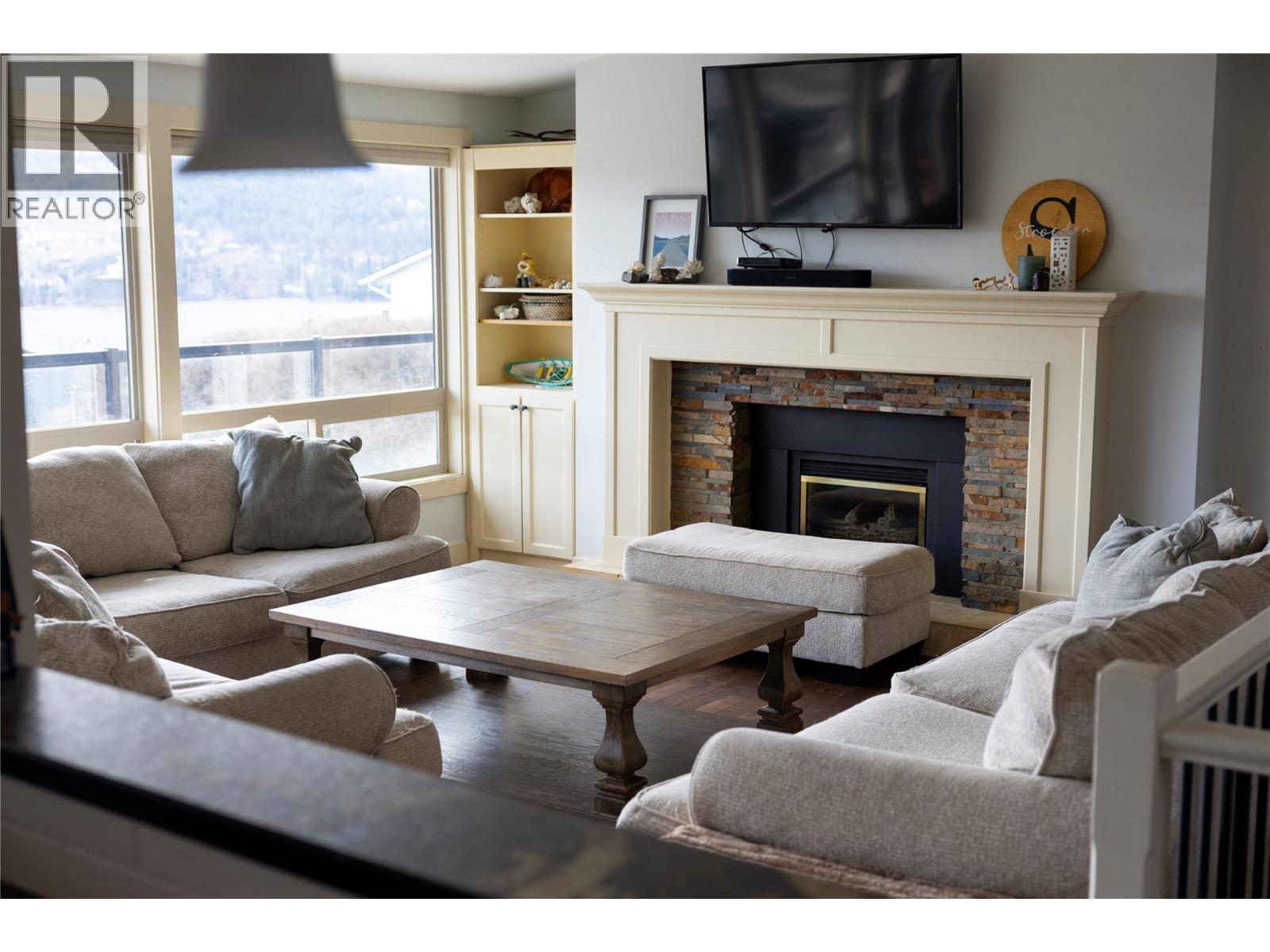 8705 Kalview Drive, Coldstream