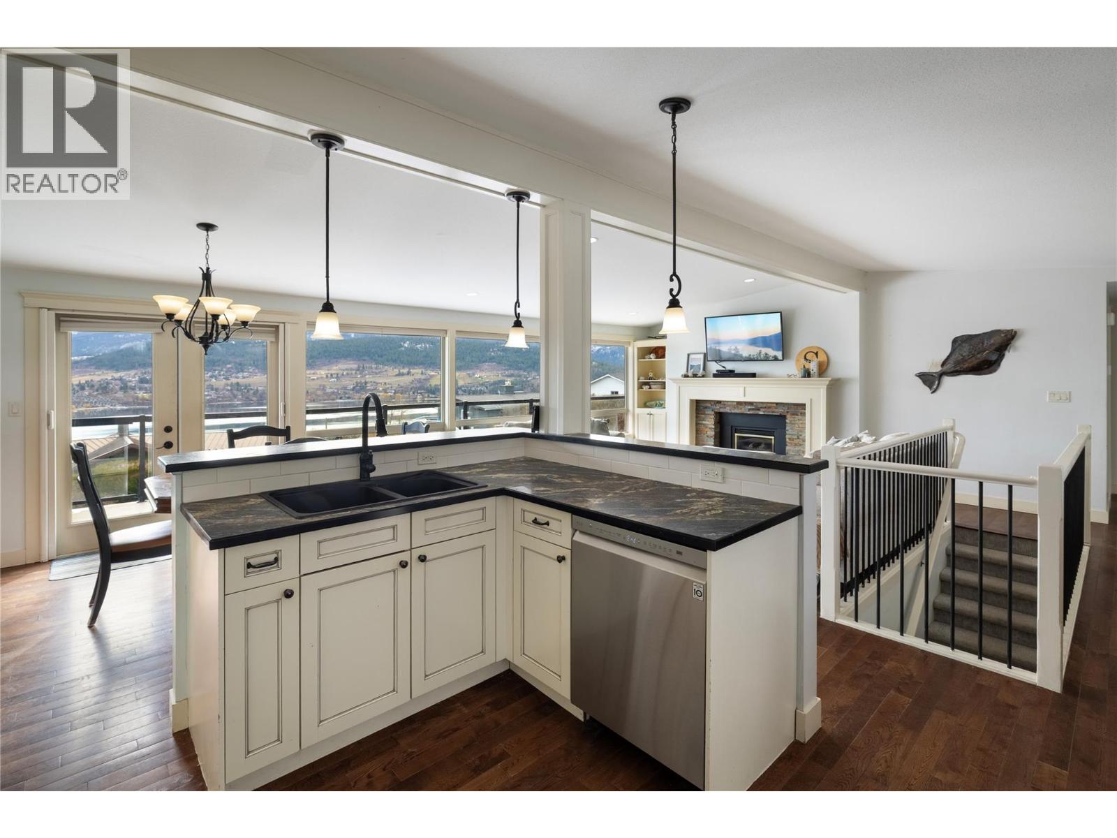 8705 Kalview Drive, Coldstream