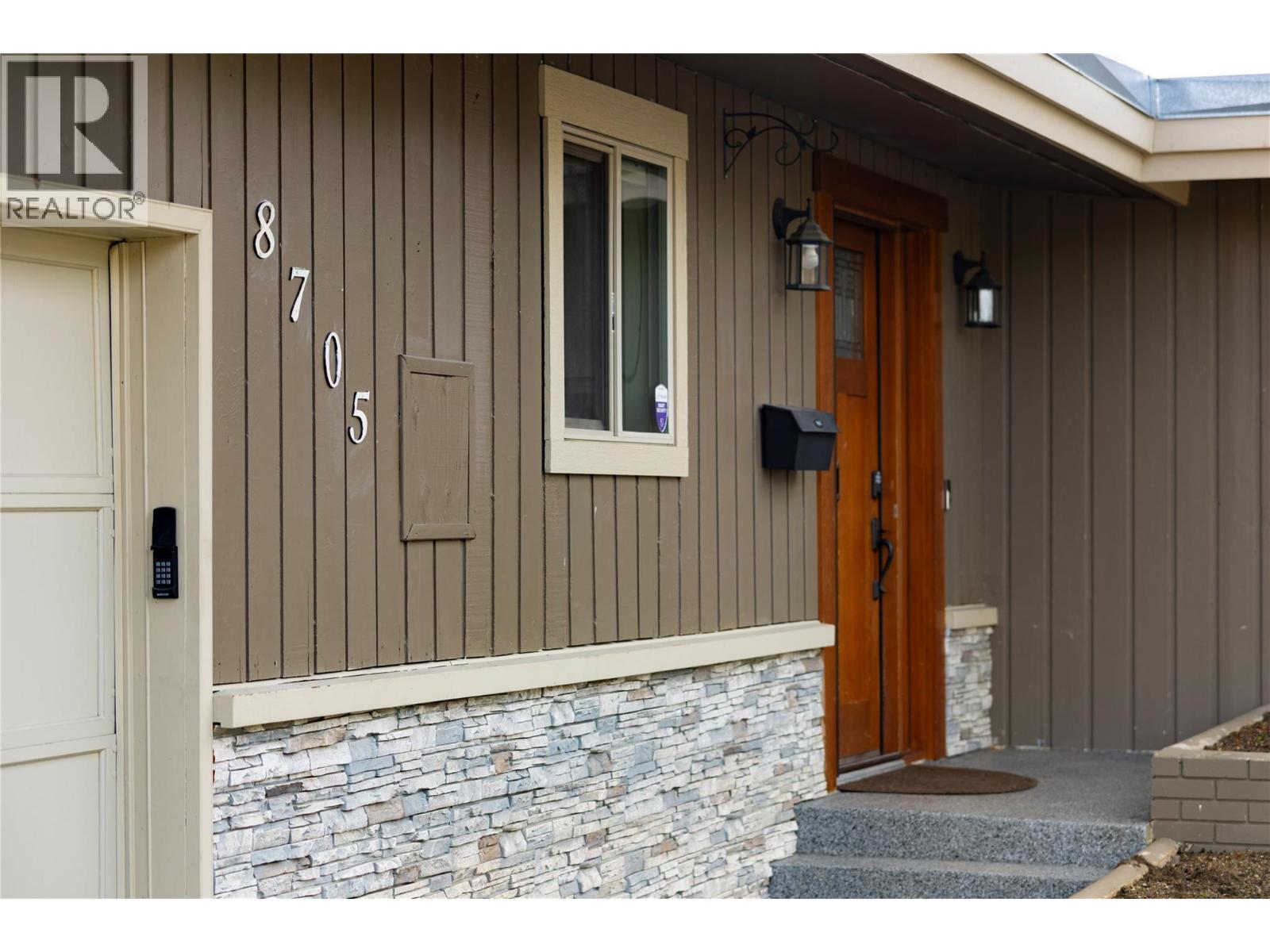 8705 Kalview Drive, Coldstream