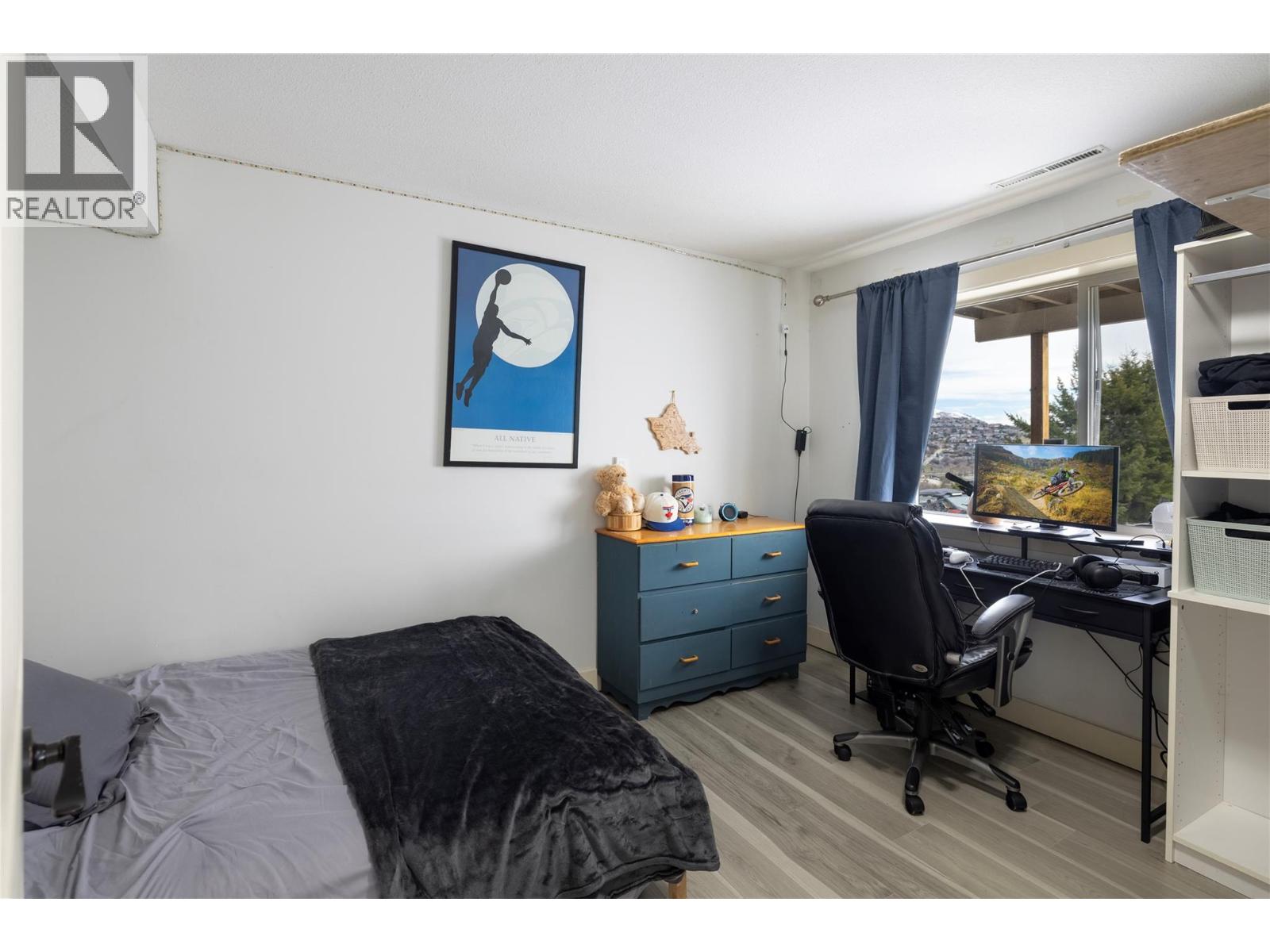8705 Kalview Drive - 34