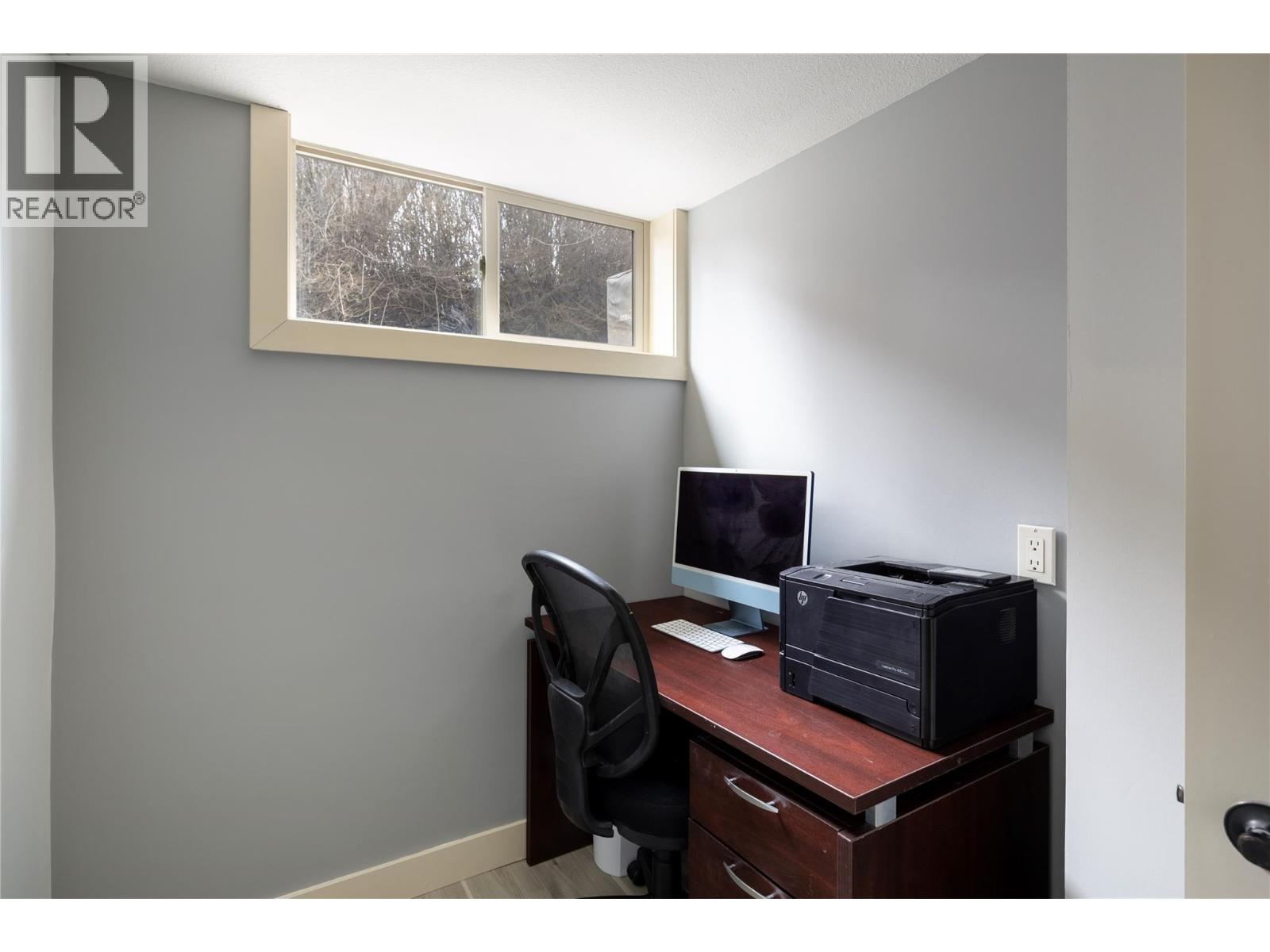 8705 Kalview Drive - 38