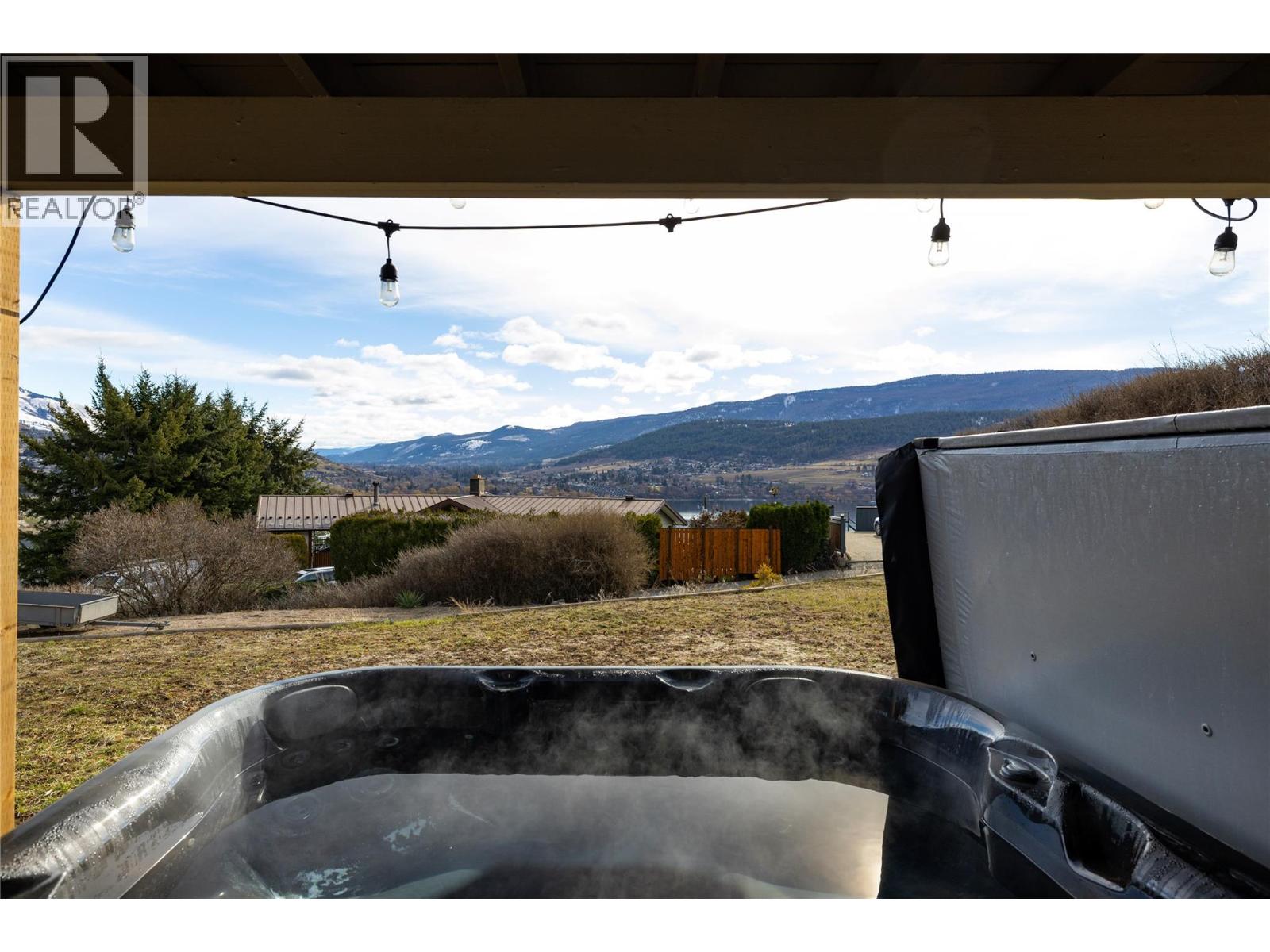 8705 Kalview Drive, Coldstream