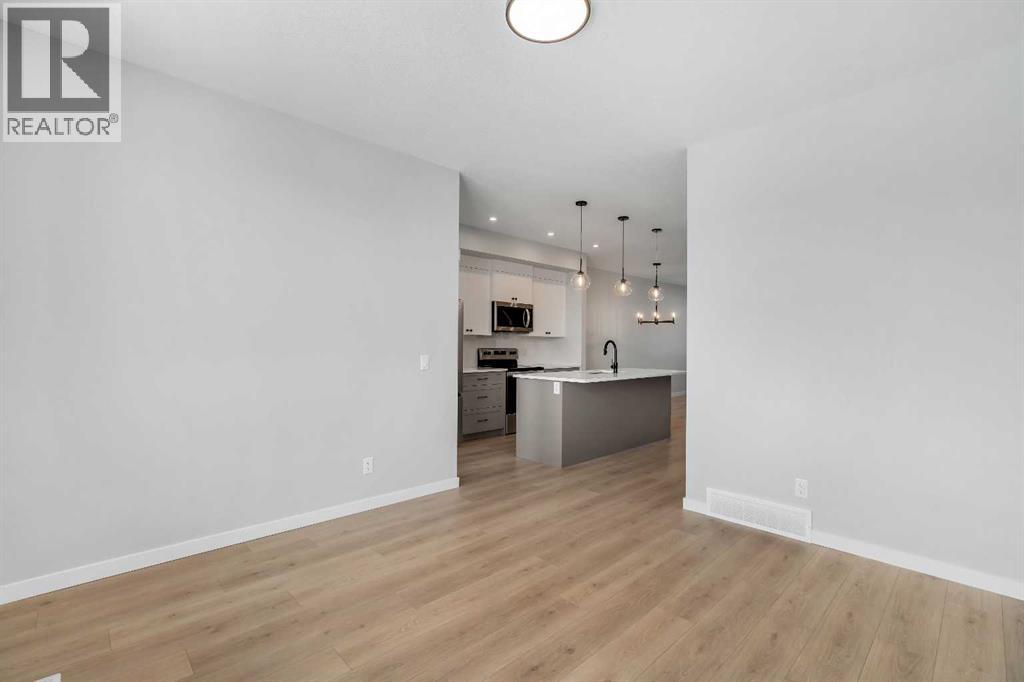 Single Family House for Sale in  Creekview Drive SW Pine Creek Calgary 