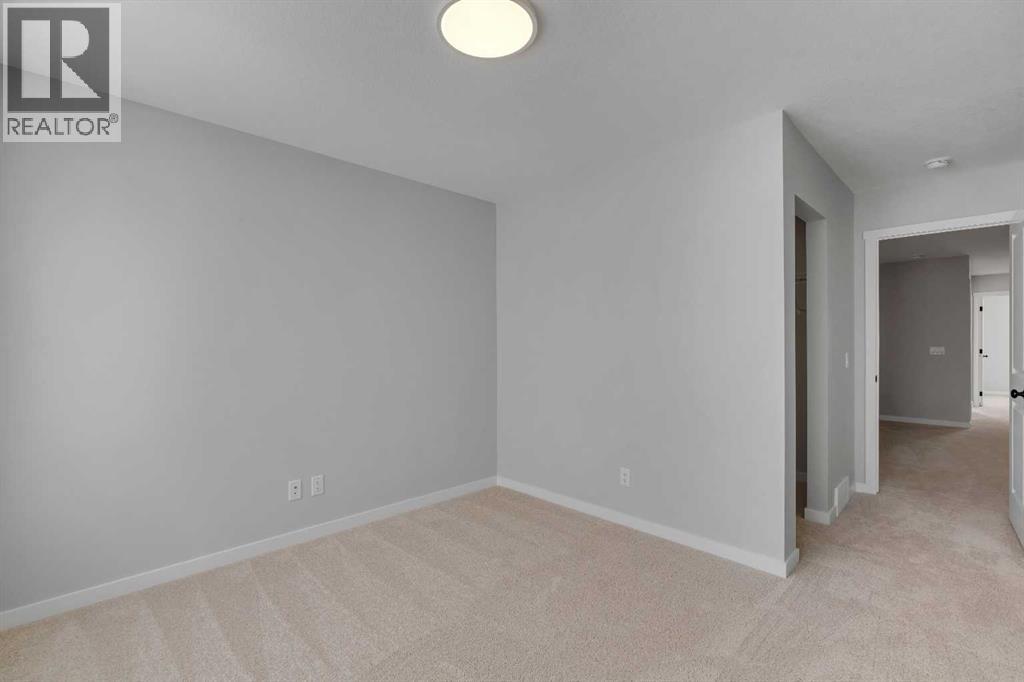 Single Family House for Sale in  Creekview Drive SW Pine Creek Calgary 