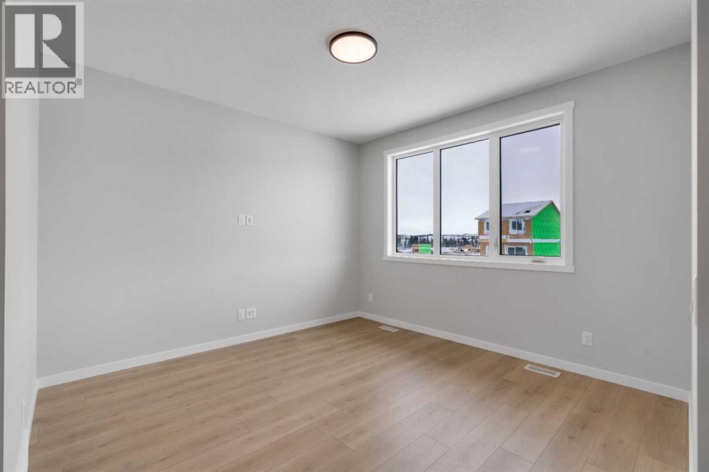 Single Family House for Sale in  Creekview Drive SW Pine Creek Calgary 