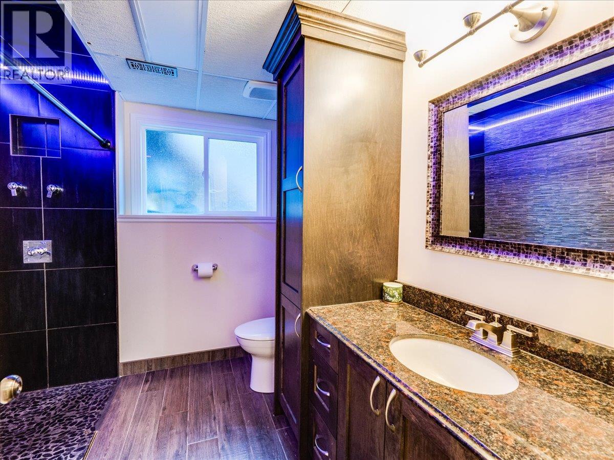 1441 Meadowbrook Drive, Castlegar