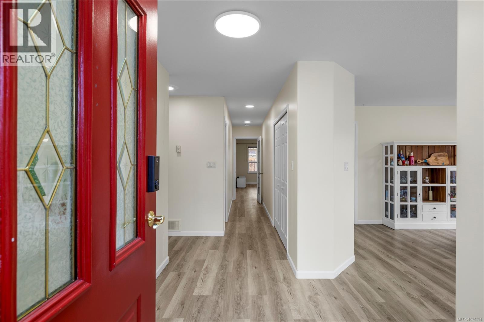 47 Magnolia Dr, Parksville