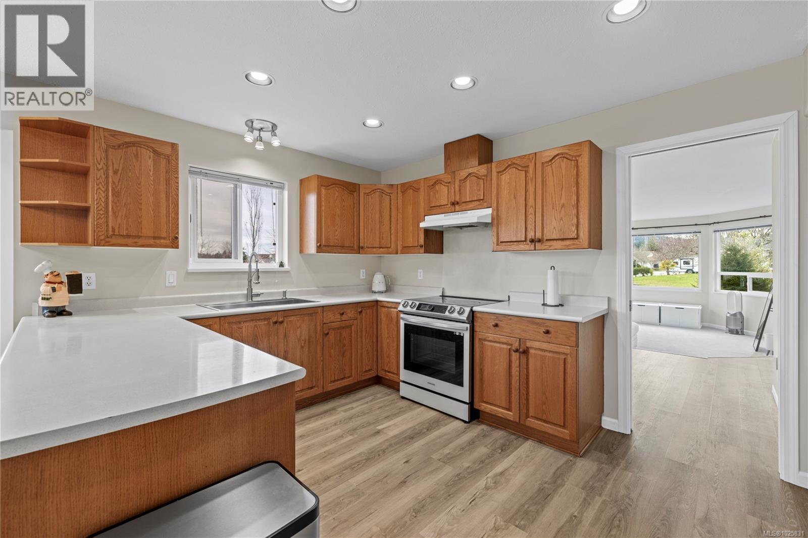 47 Magnolia Dr, Parksville