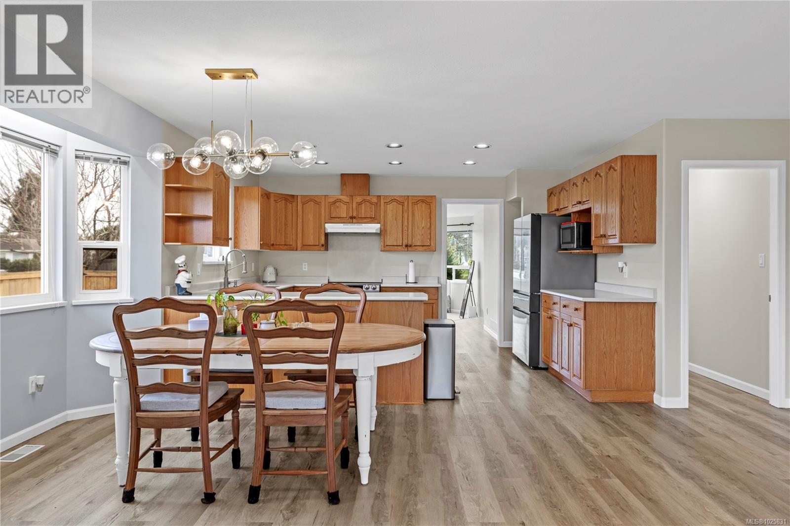 47 Magnolia Dr, Parksville