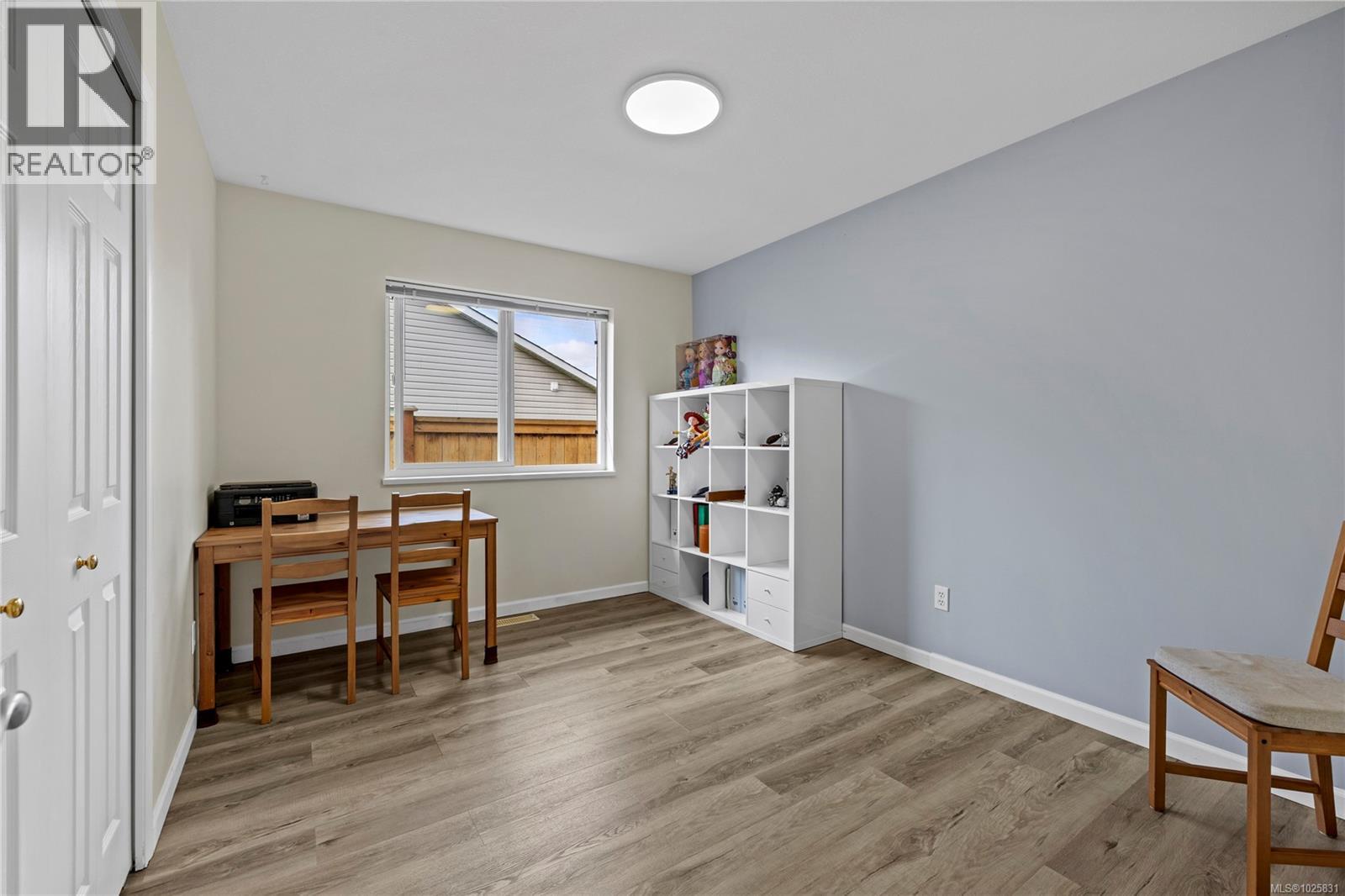 47 Magnolia Dr, Parksville