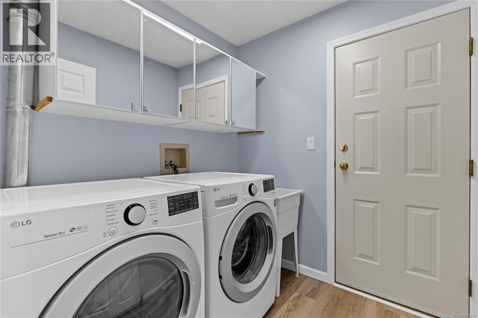 47 Magnolia Dr, Parksville