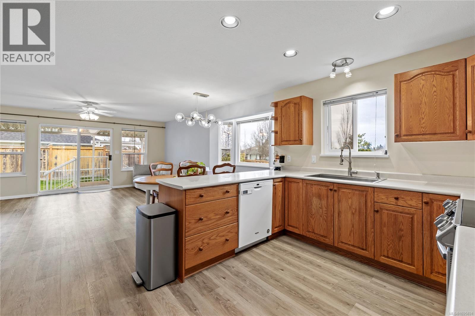 47 Magnolia Dr - 4