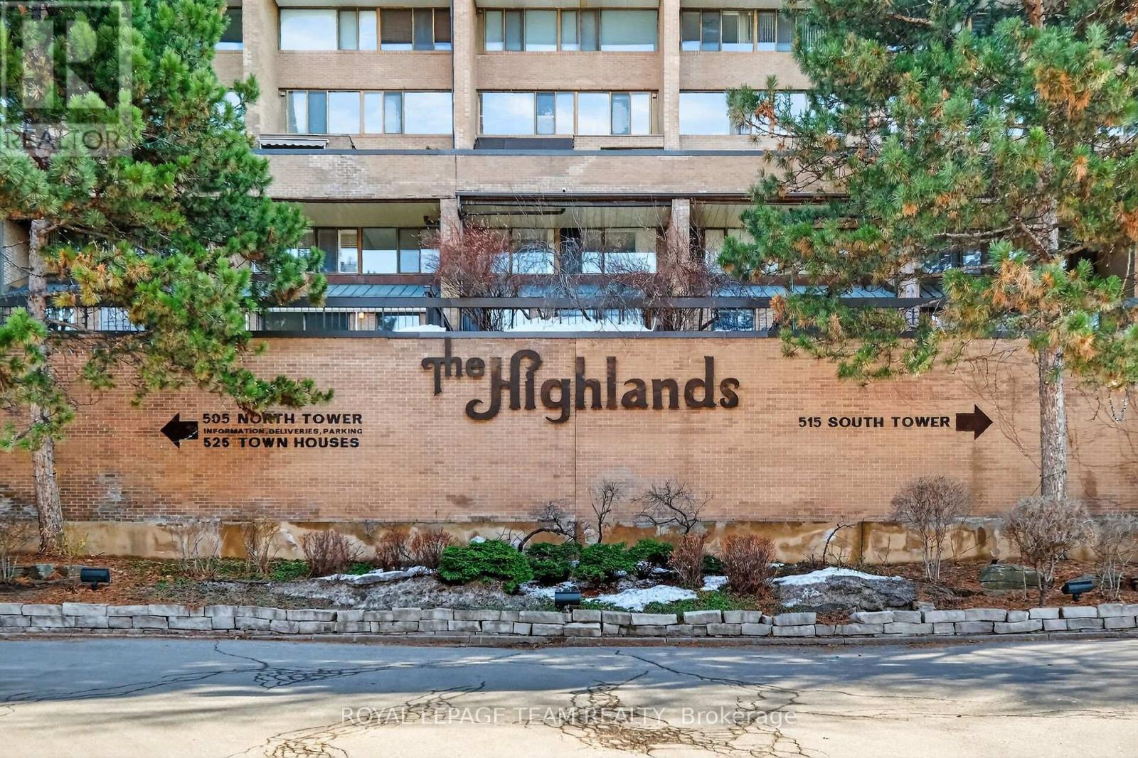 Welcome to the Highlands; well maintained building
