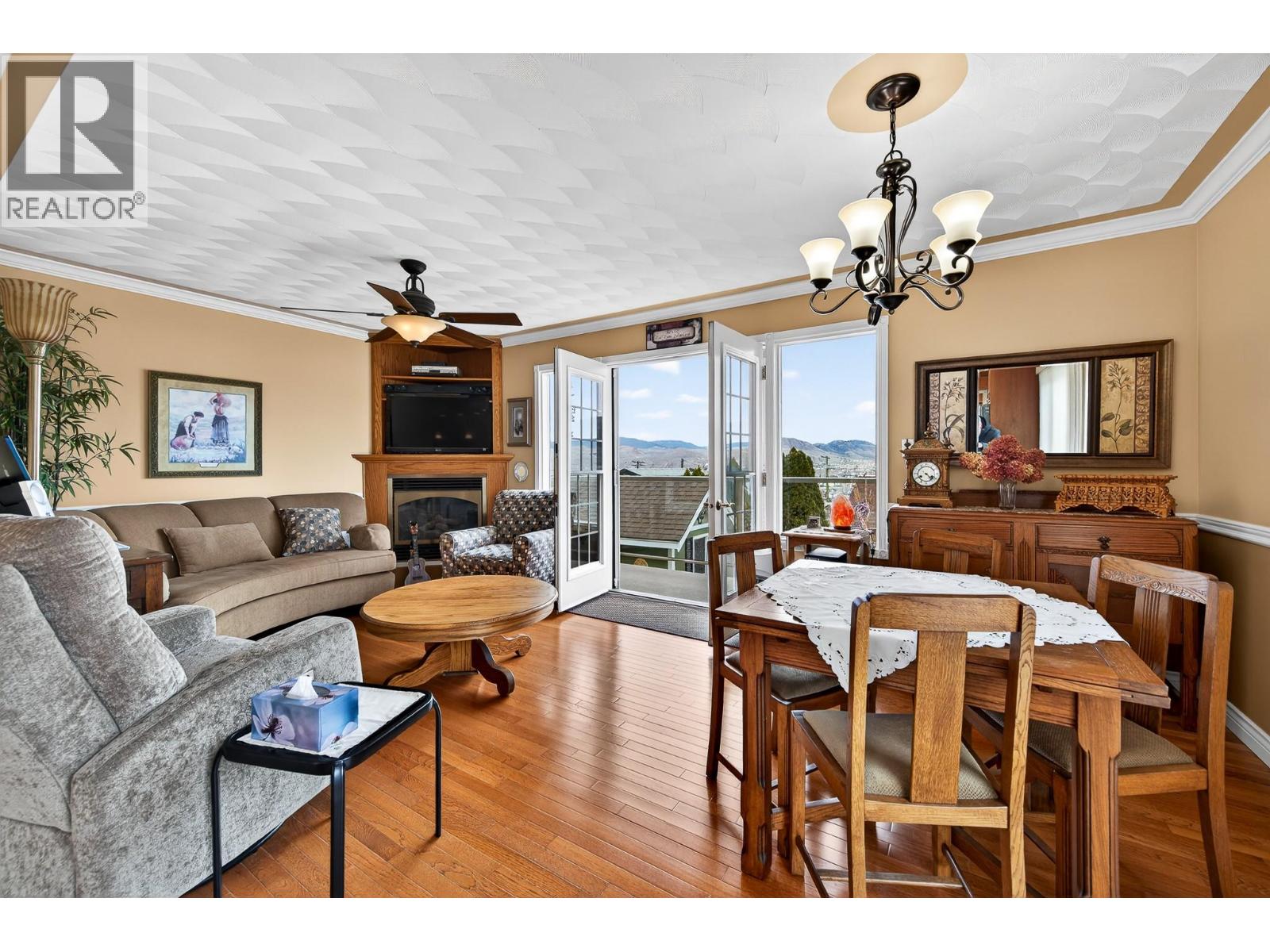 694&696 Lombard Street - 7