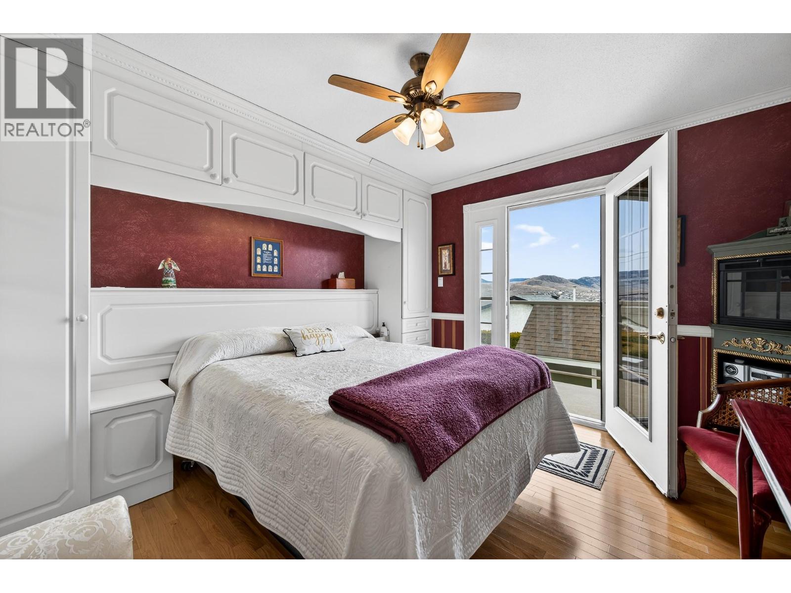 694&696 Lombard Street - 12