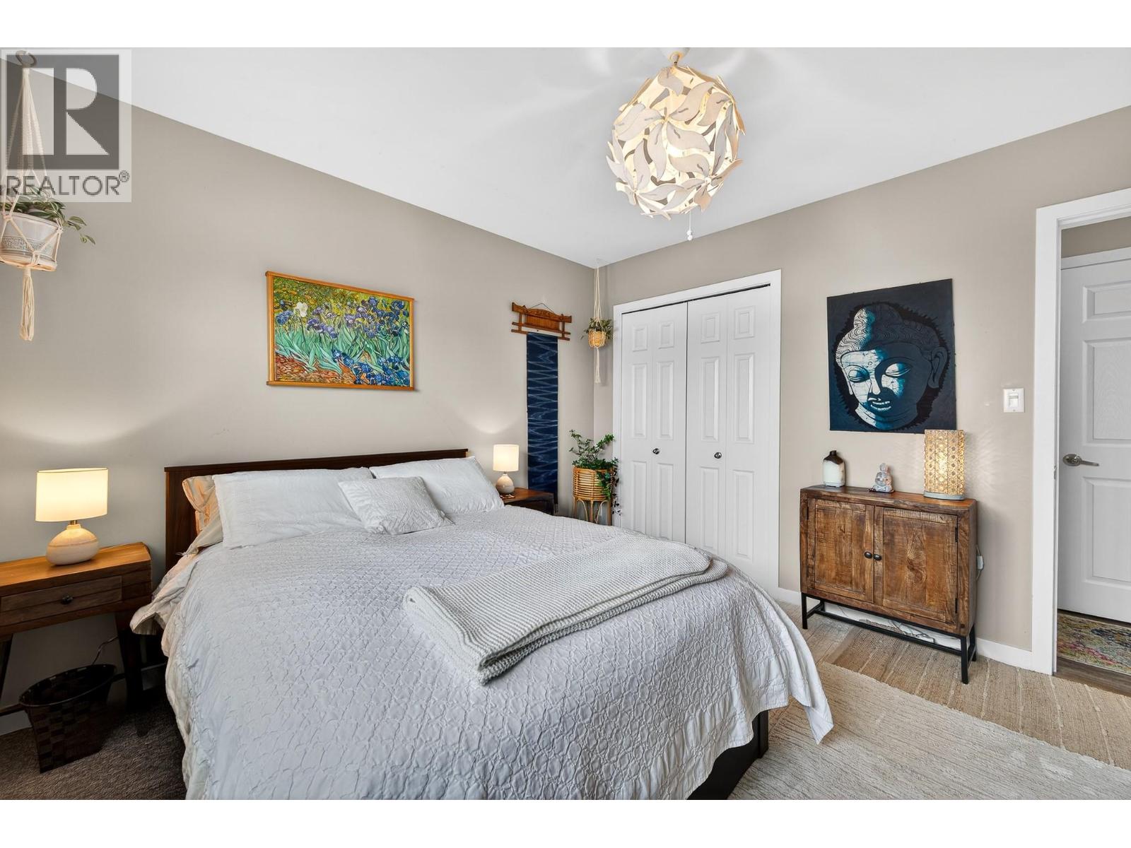 694&696 Lombard Street - 47