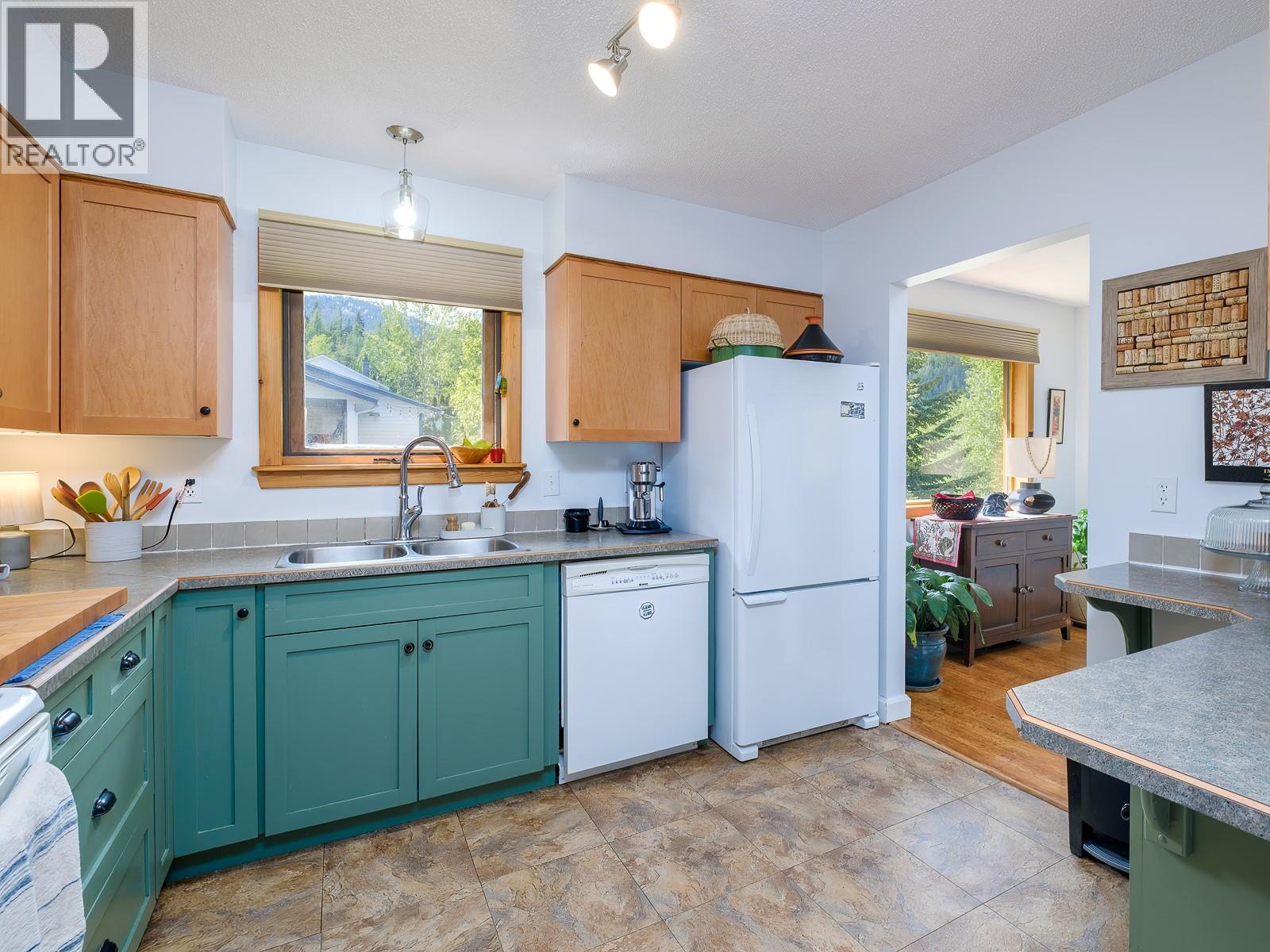 1190 Black Bear Drive, Rossland