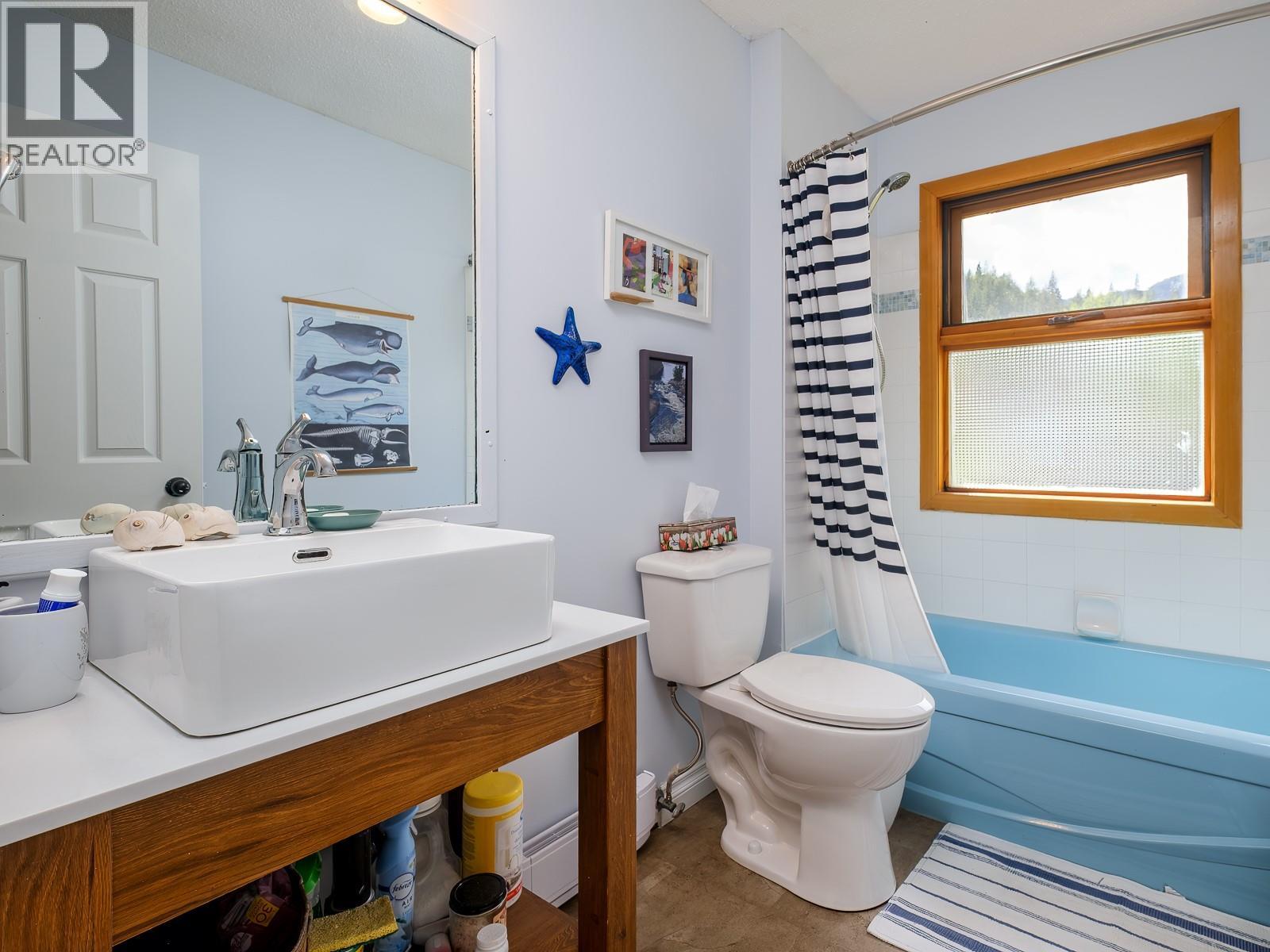 1190 Black Bear Drive, Rossland