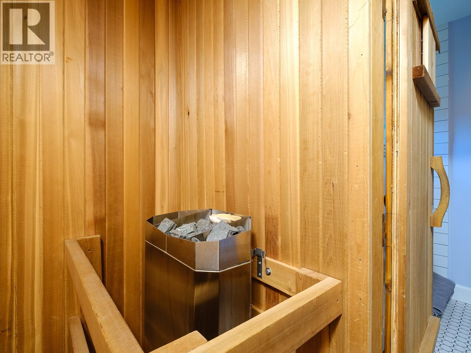 1190 Black Bear Drive, Rossland