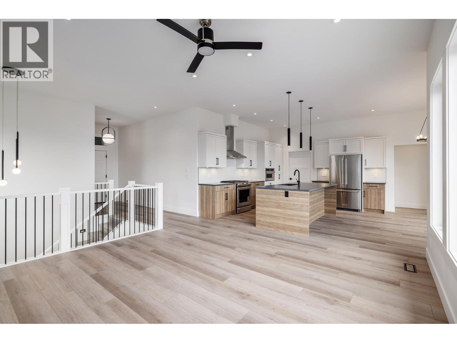 17567 Dickinson Place, Summerland