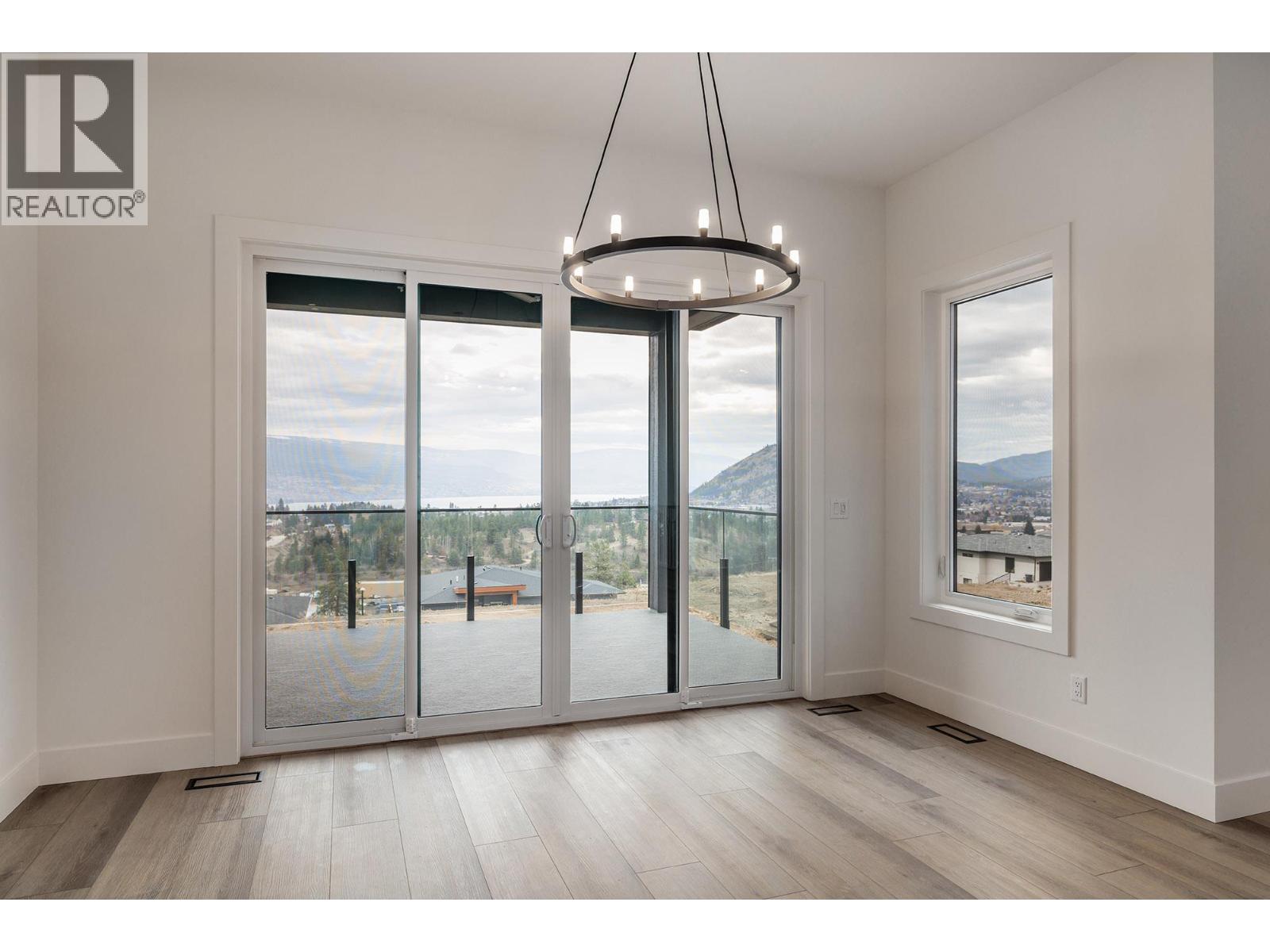 17567 Dickinson Place, Summerland