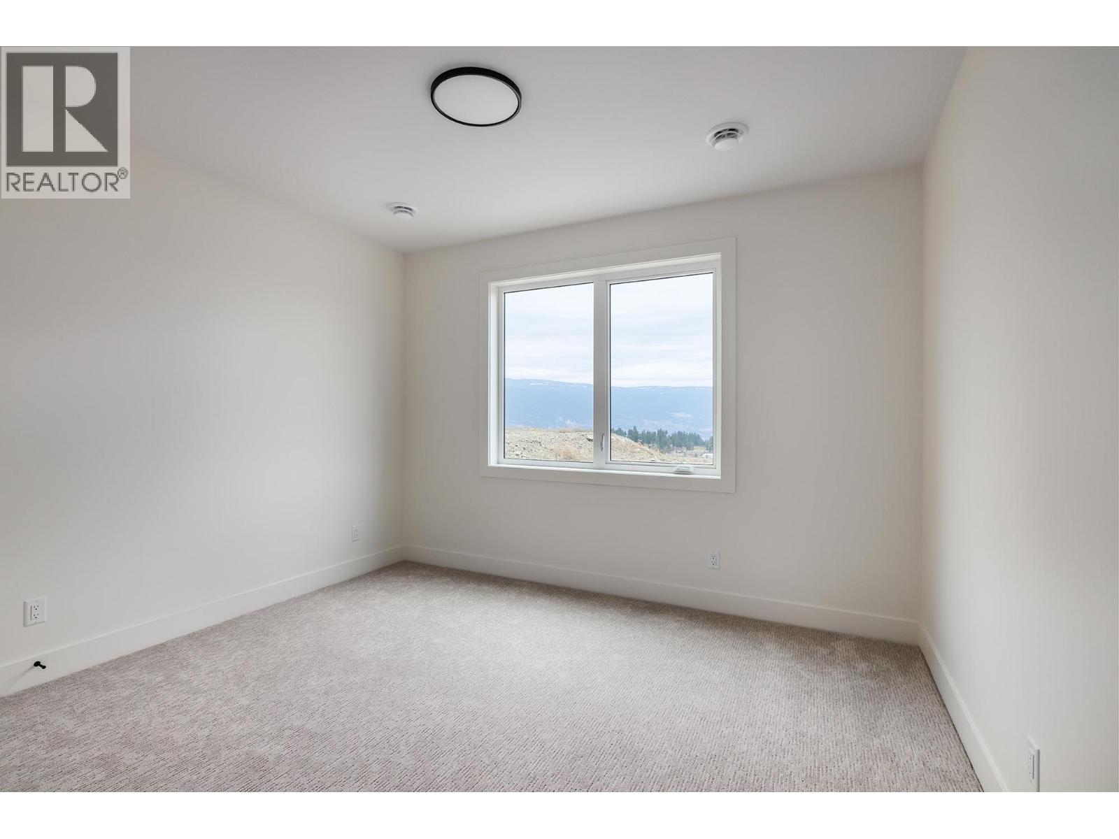 17567 Dickinson Place, Summerland