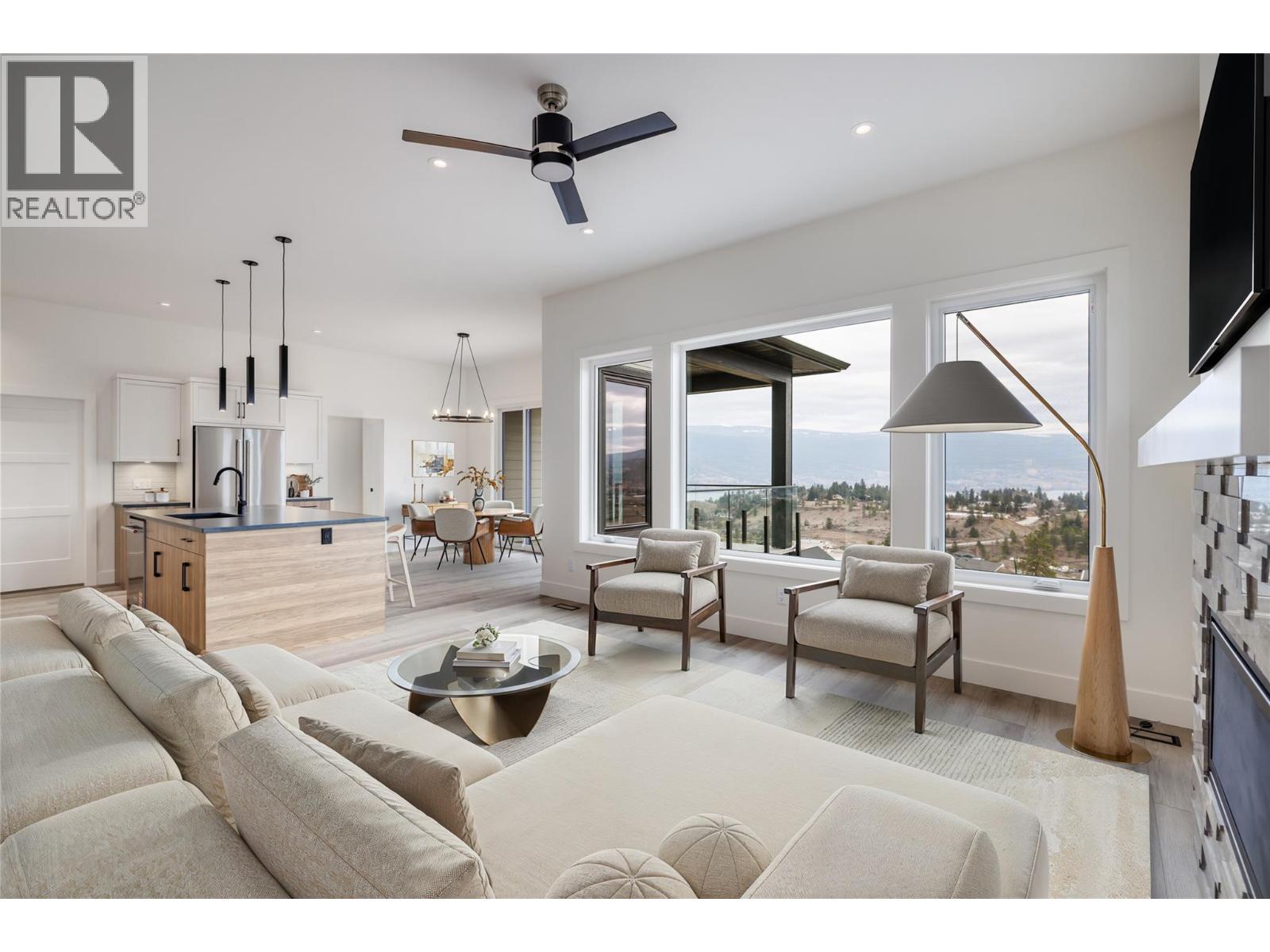 17567 Dickinson Place, Summerland