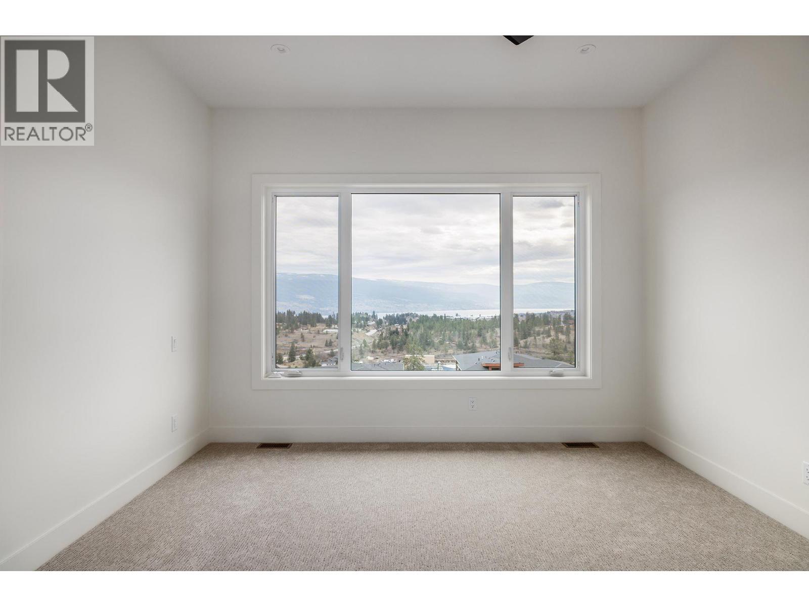 17567 Dickinson Place, Summerland