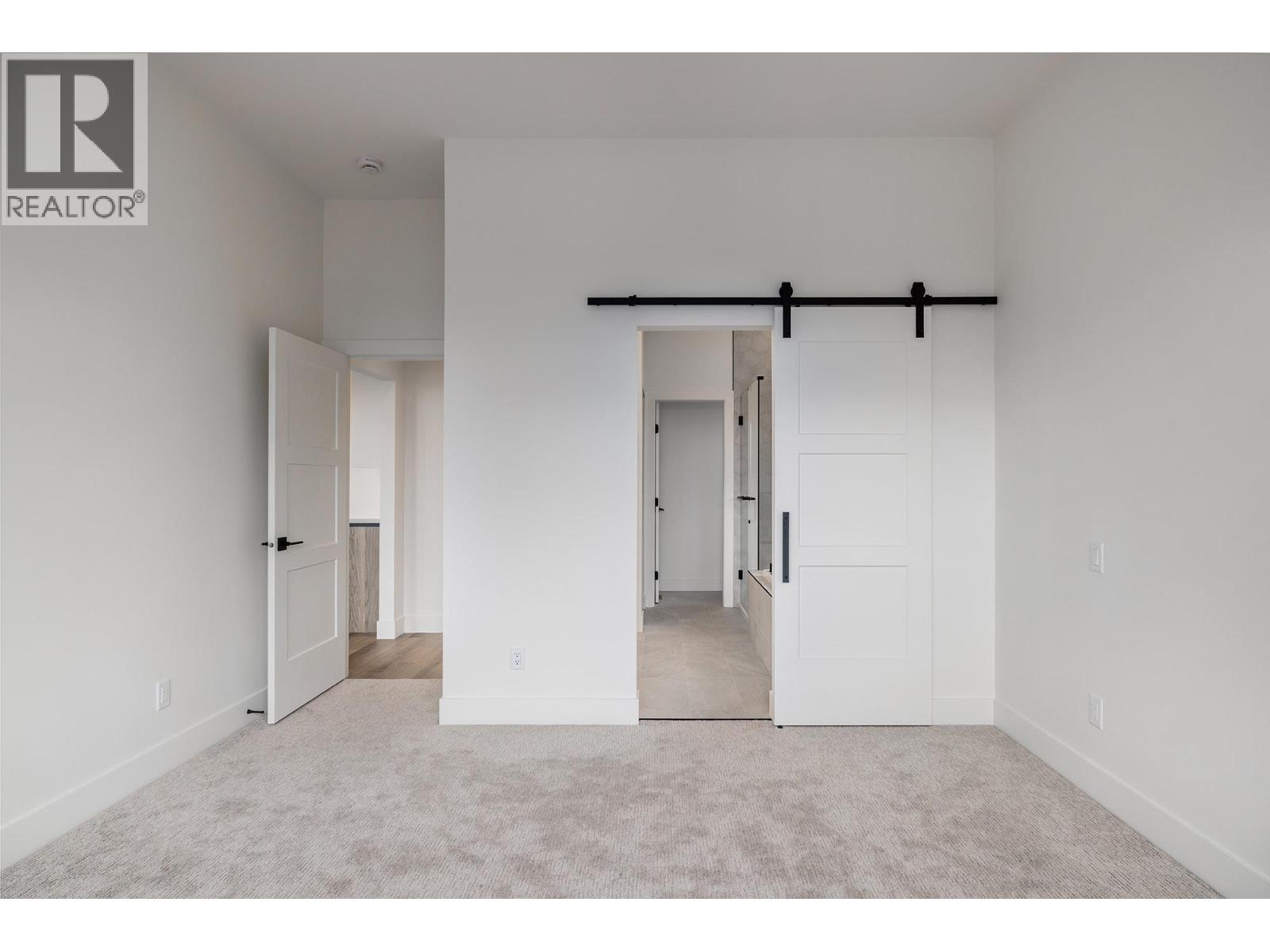 17567 Dickinson Place, Summerland