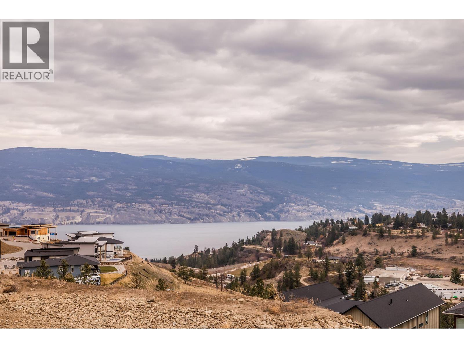 17567 Dickinson Place, Summerland