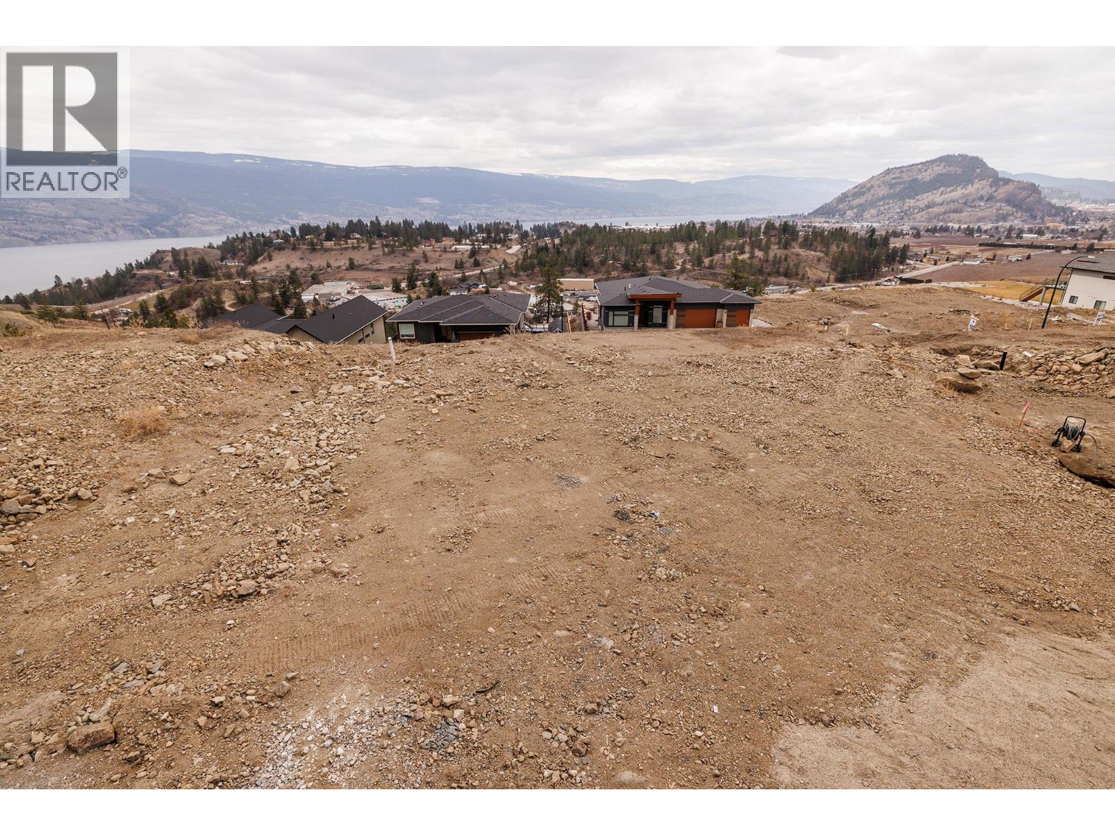 17567 Dickinson Place, Summerland