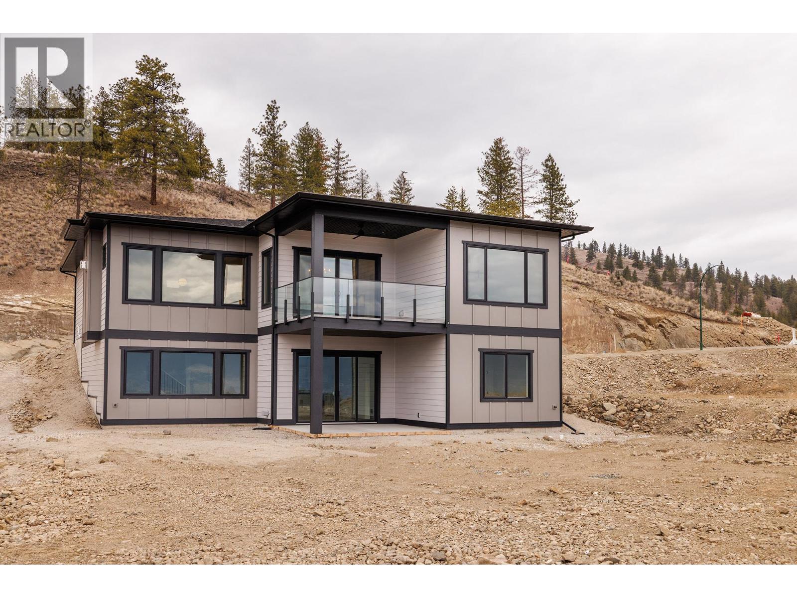 17567 Dickinson Place, Summerland