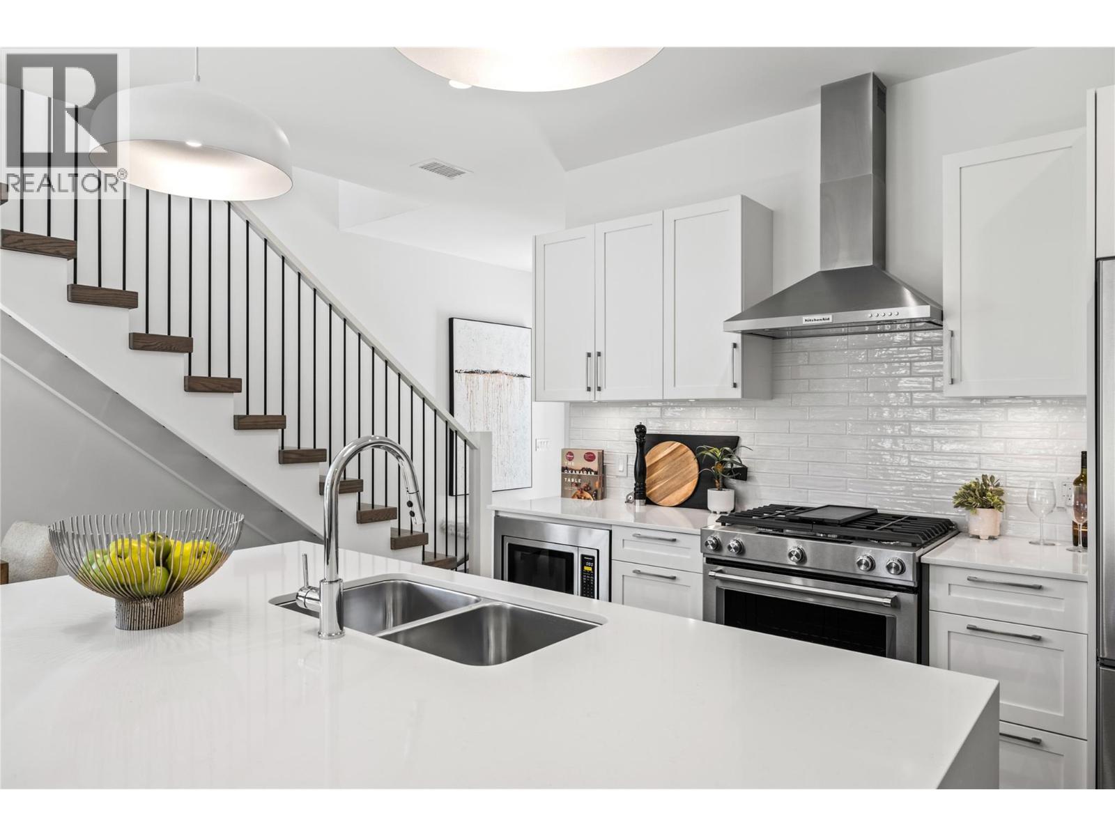 11 1979 Country Club Drive, Kelowna