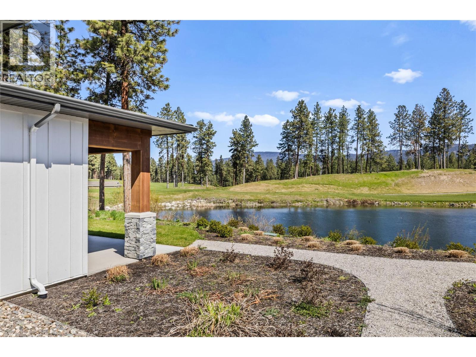 11 1979 Country Club Drive, Kelowna